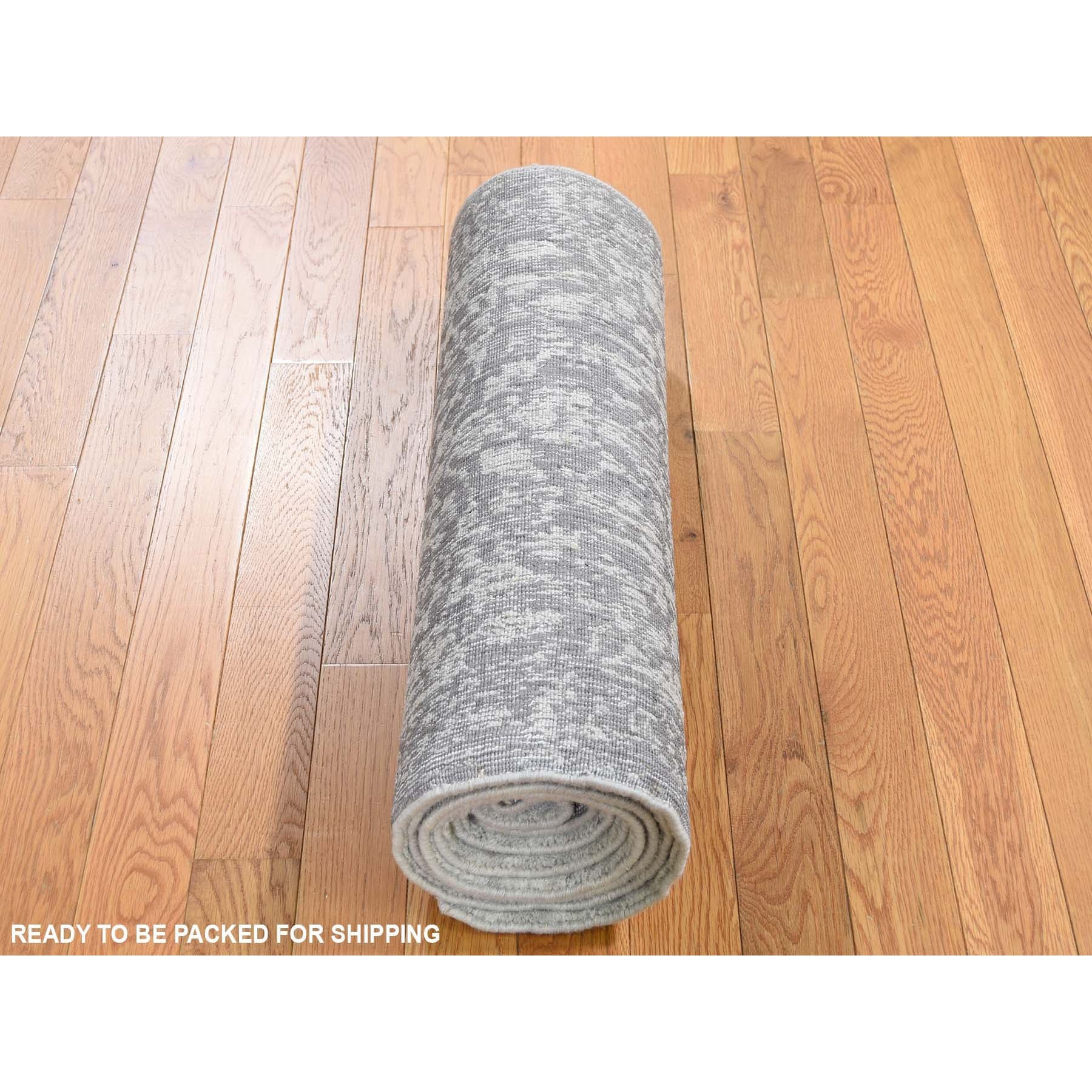 2'5"x8' Gray Jacquard Hand Loomed Broken Cypress Tree Design Silken Thick and Plush Runner Oriental Rug HR59569 - Image 4