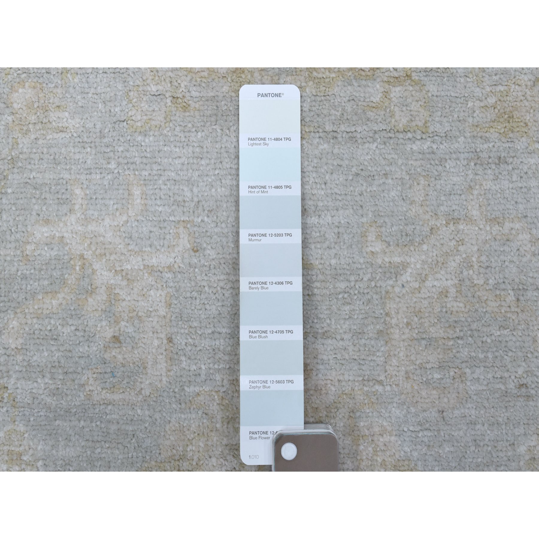 6'x8'10" White Wash Peshawar Pure Velvety Wool Light Gray With Soft Colors Hand Knotted Oriental Rug HR67375 - Image 4
