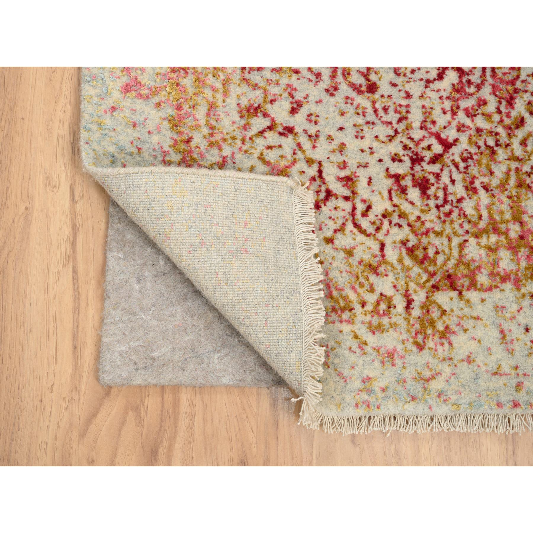 2'6"x11'10" Pink, Persian Erased Medallion Design, Wool and Pure Silk, Hand Knotted, Oriental, Runner Rug HR63760 - Image 3