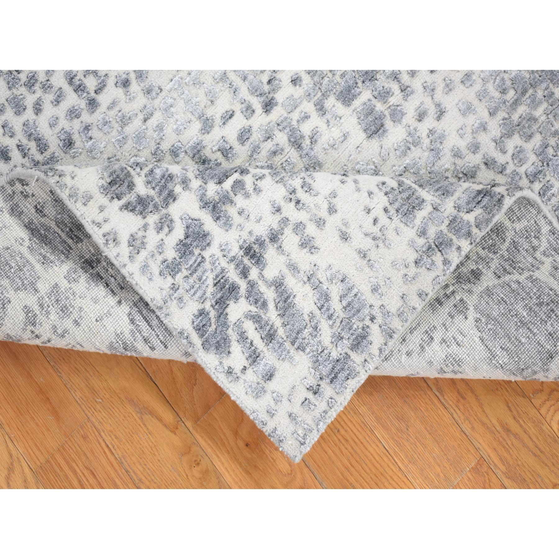 4'x6' Ivory, Modern Design, Hand Knotted Tone on Tone Plant Based Silk with Textured Wool, Oriental Rug HR80077 - Image 5