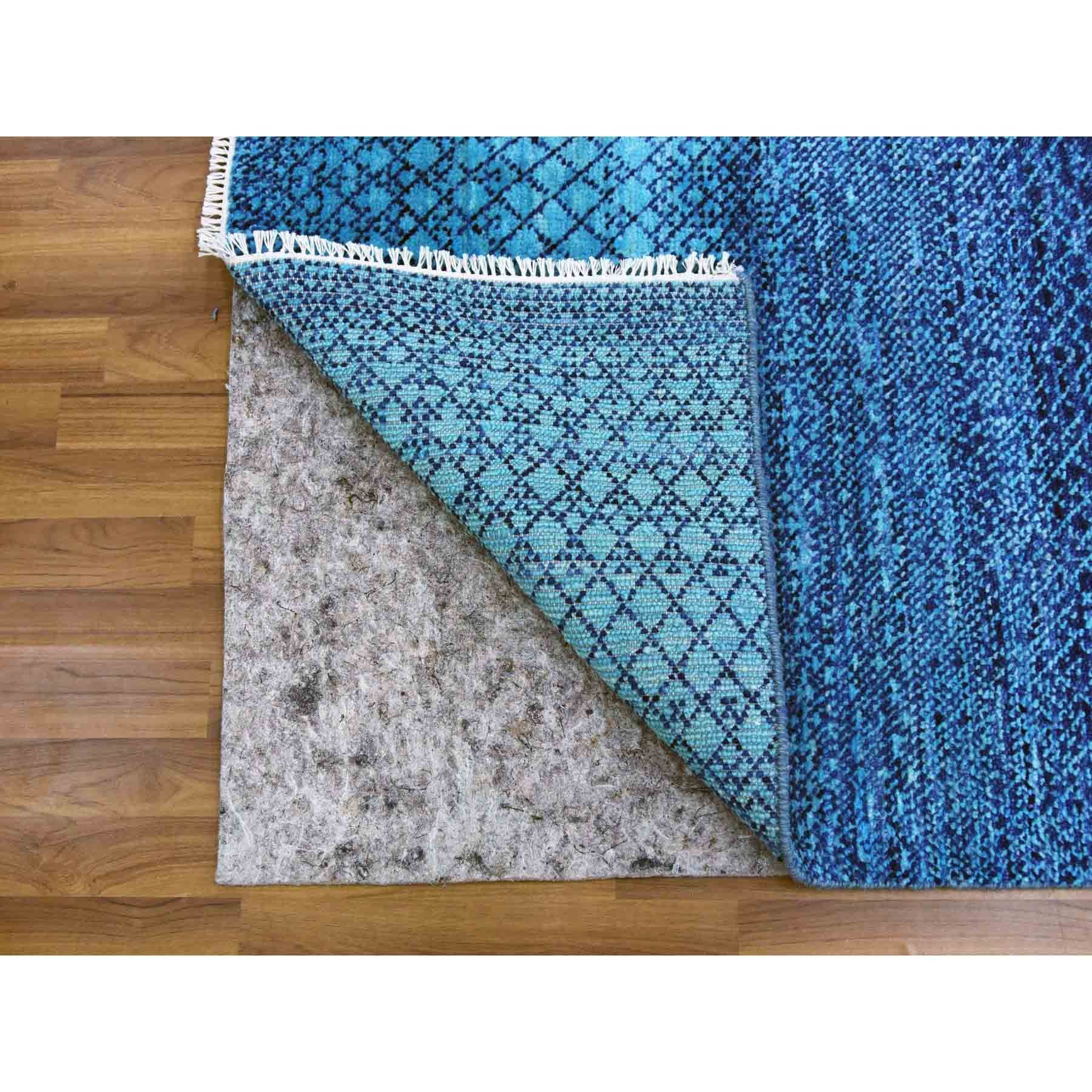 10'x14'1" Denim Blue, Modern Chiaroscuro Collection, Hand Knotted, Thick and Plush, Pure Wool Oriental Rug HR79038 - Image 4