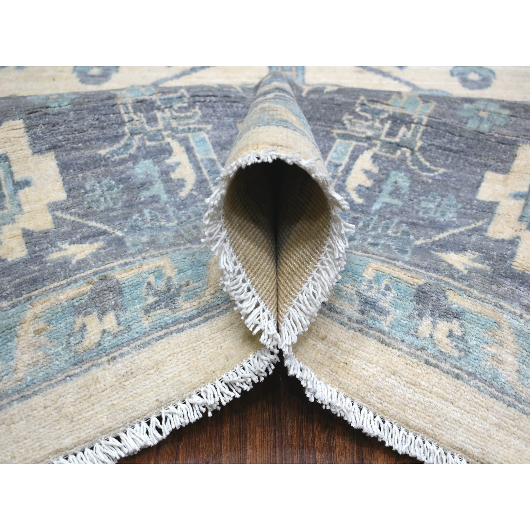 9'1"x11'9" Ivory, Hand Knotted Fine Peshawar with Heriz Serapi Design, Densely Woven Afghan Wool, Oriental Rug HR71619 - Image 6