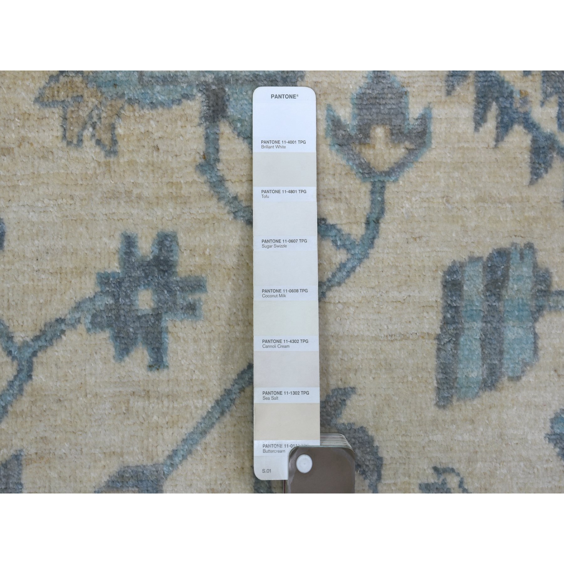 9'1"x11'9" Ivory, Hand Knotted Fine Peshawar with Heriz Serapi Design, Densely Woven Afghan Wool, Oriental Rug HR71619 - Image 8