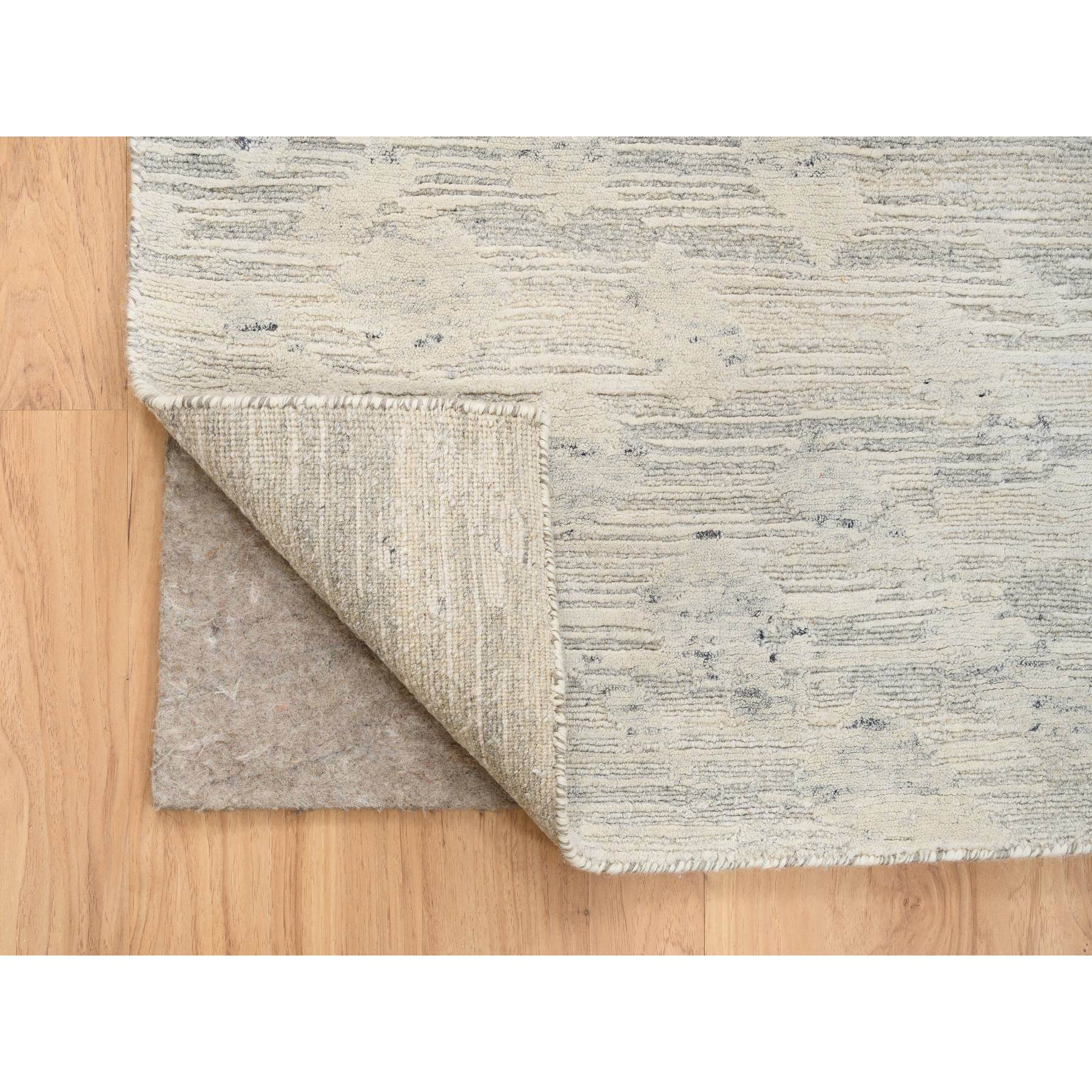 8'1"x8'1" Light Gray, Modern Design, Hand Spun Undyed Natural Wool, Hand Knotted, Square Oriental Rug HR64690 - Image 4