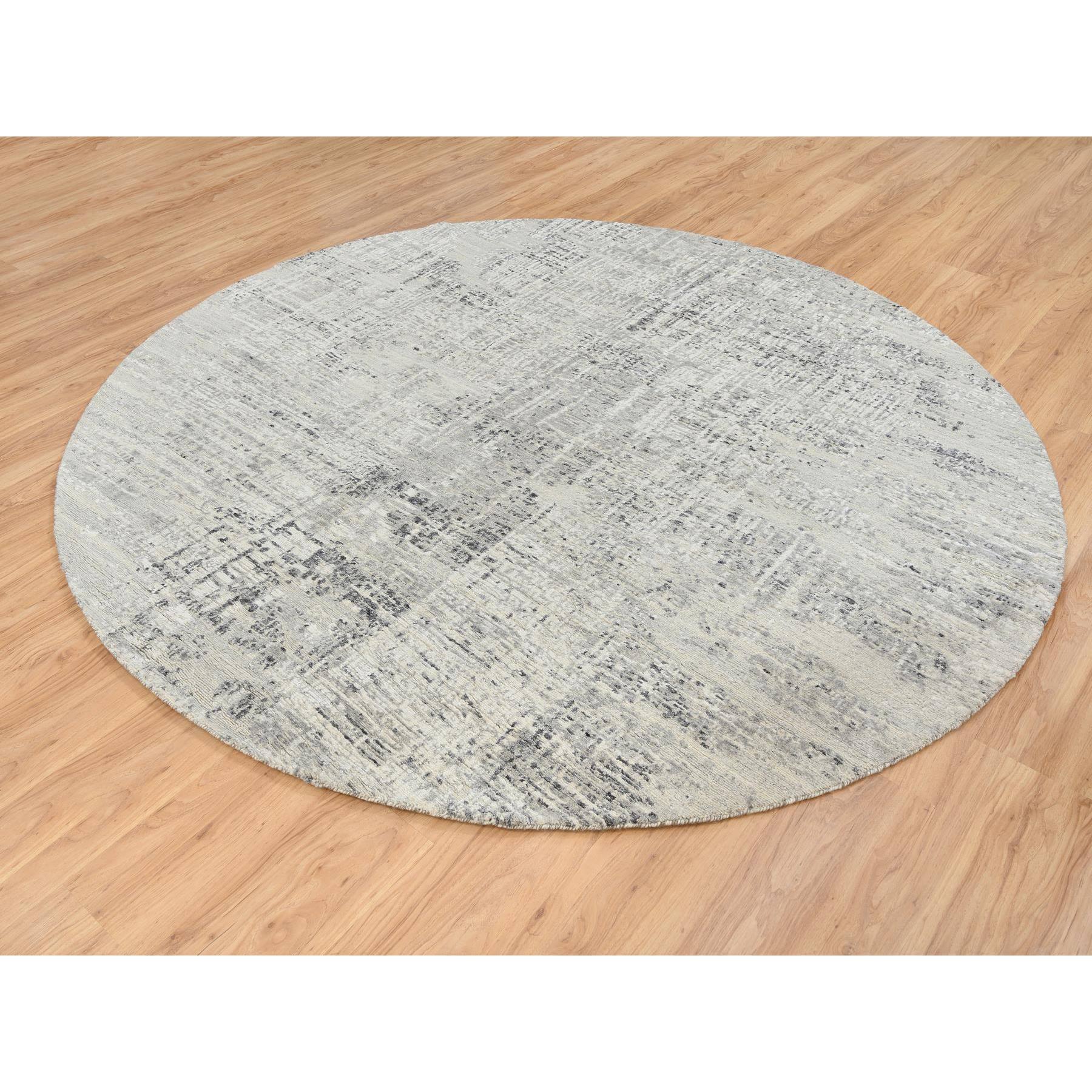7'10"x7'10" Light Gray, Hand Spun Undyed Natural Wool, Hand Knotted, Modern Design, Round Oriental Rug HR64700 - Image 4