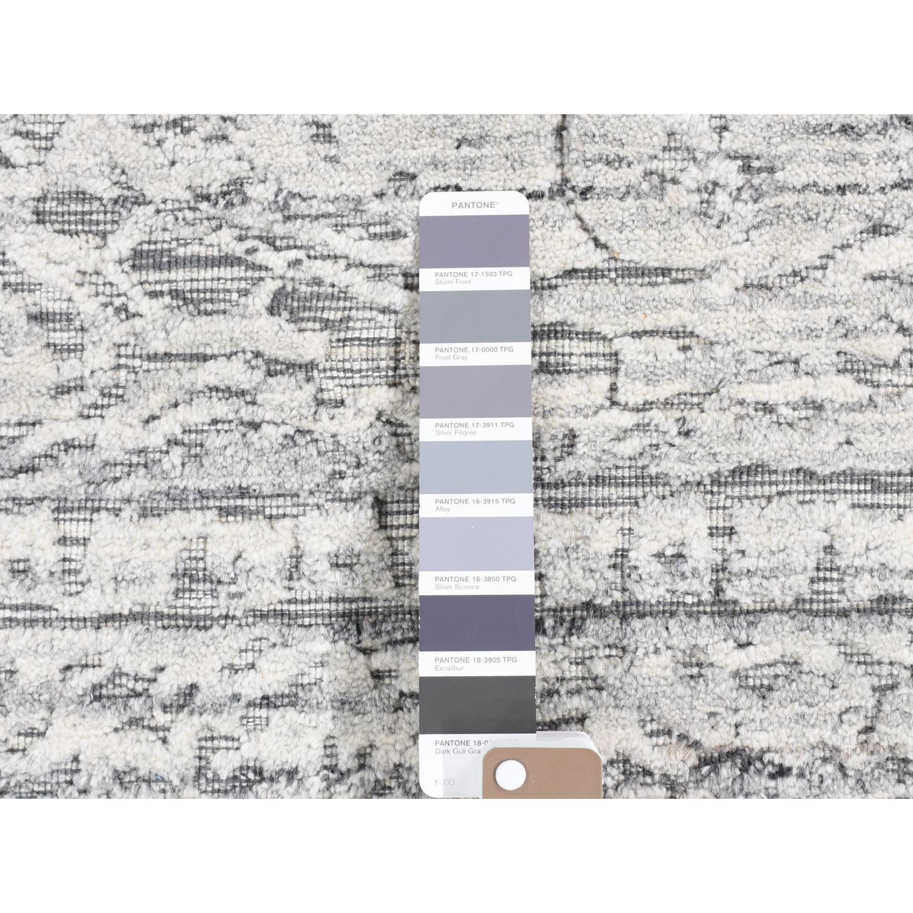 2'x2' Light Gray, Jacquard, Hand Loomed, Modern Design, Wool with Textured Pile, Sample Fragment, Oriental Rug HR80409 - Image 3