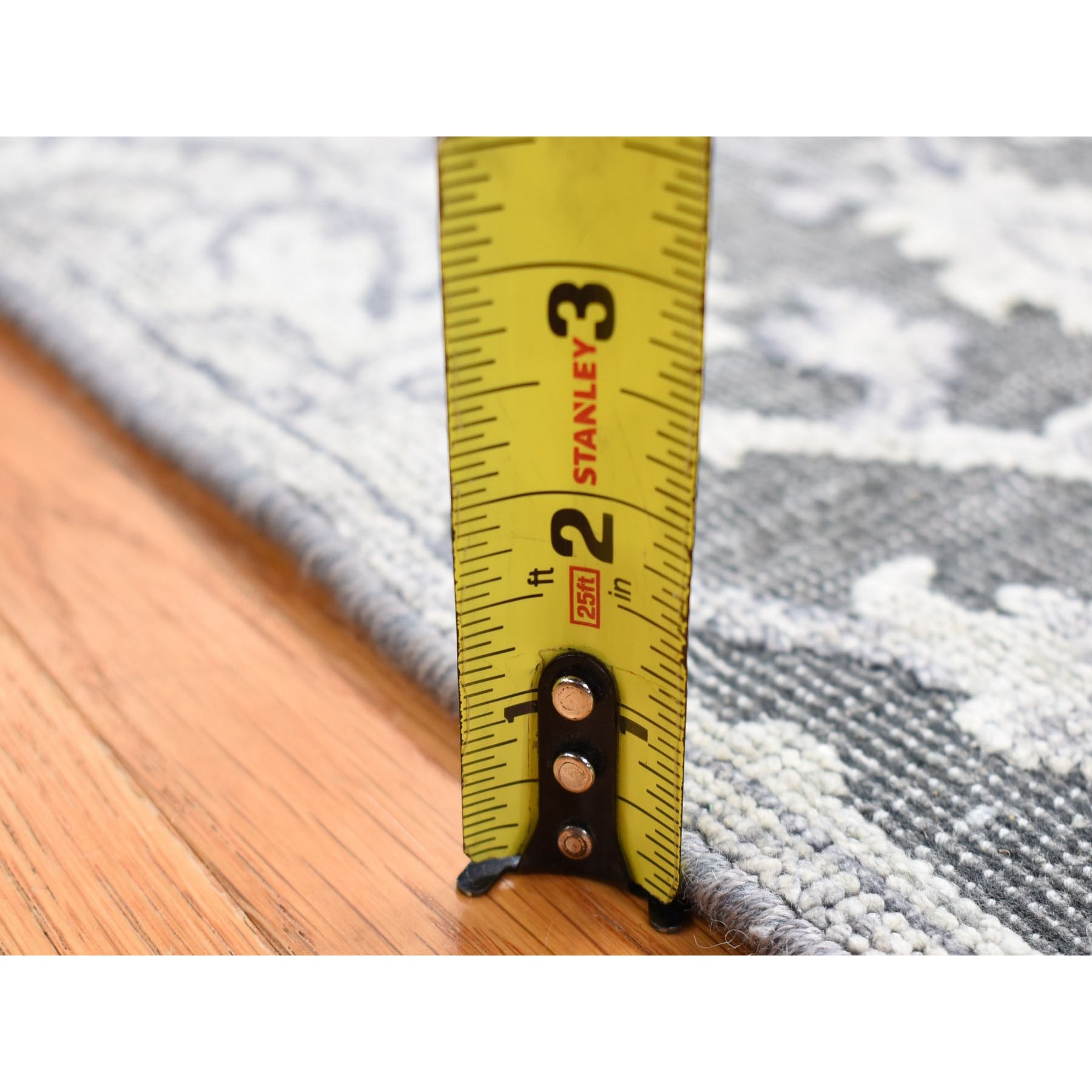 2'1"x2'1" Gray, Silk with Textured Wool, Hand Knotted, Oushak Influence, Sample Fragment, Oriental Rug HR80422 - Image 5