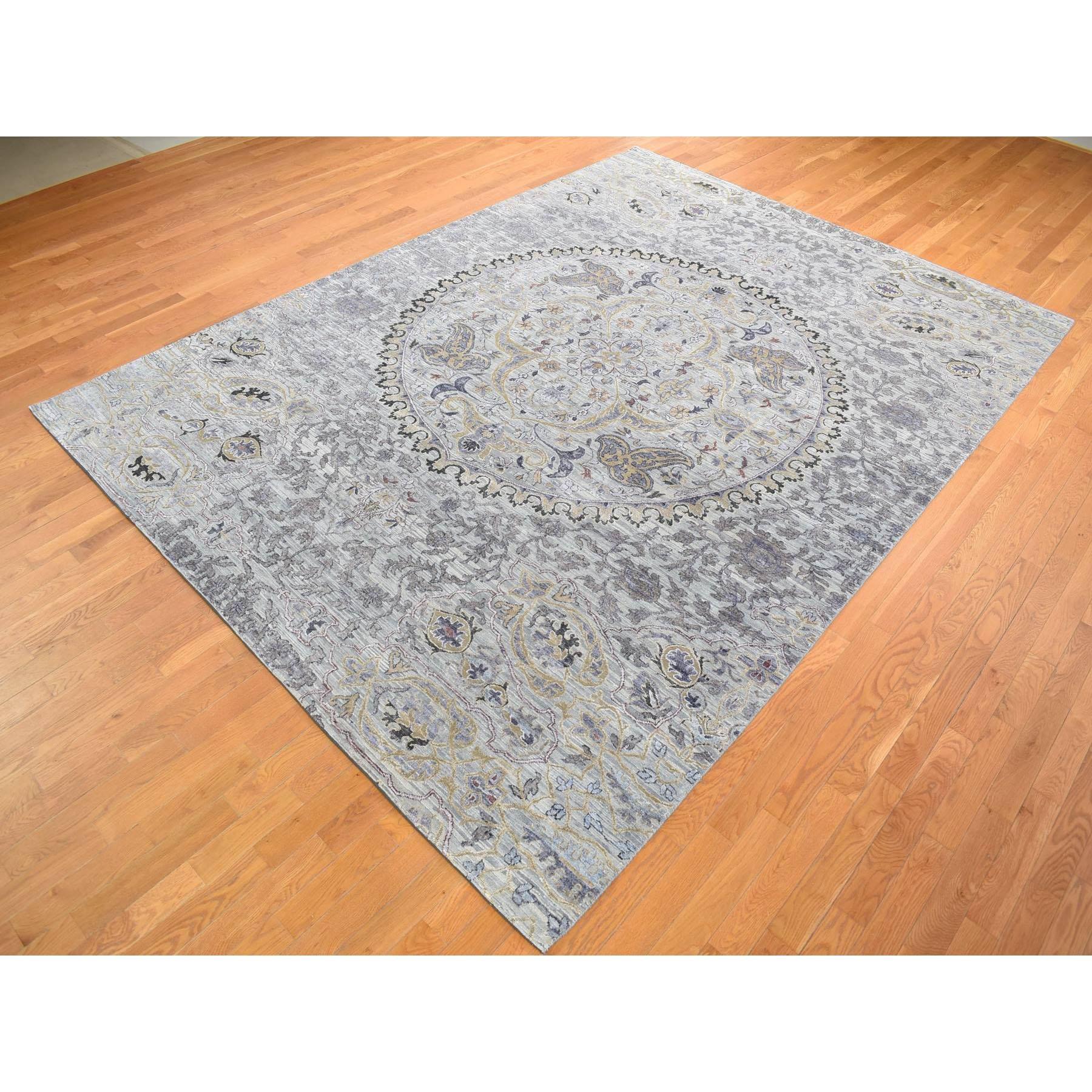 9'x12' Silver Gray, THE MAHARAJA Design, Silk with Textured Wool Hand Knotted, Oriental Rug HR80451 - Image 4
