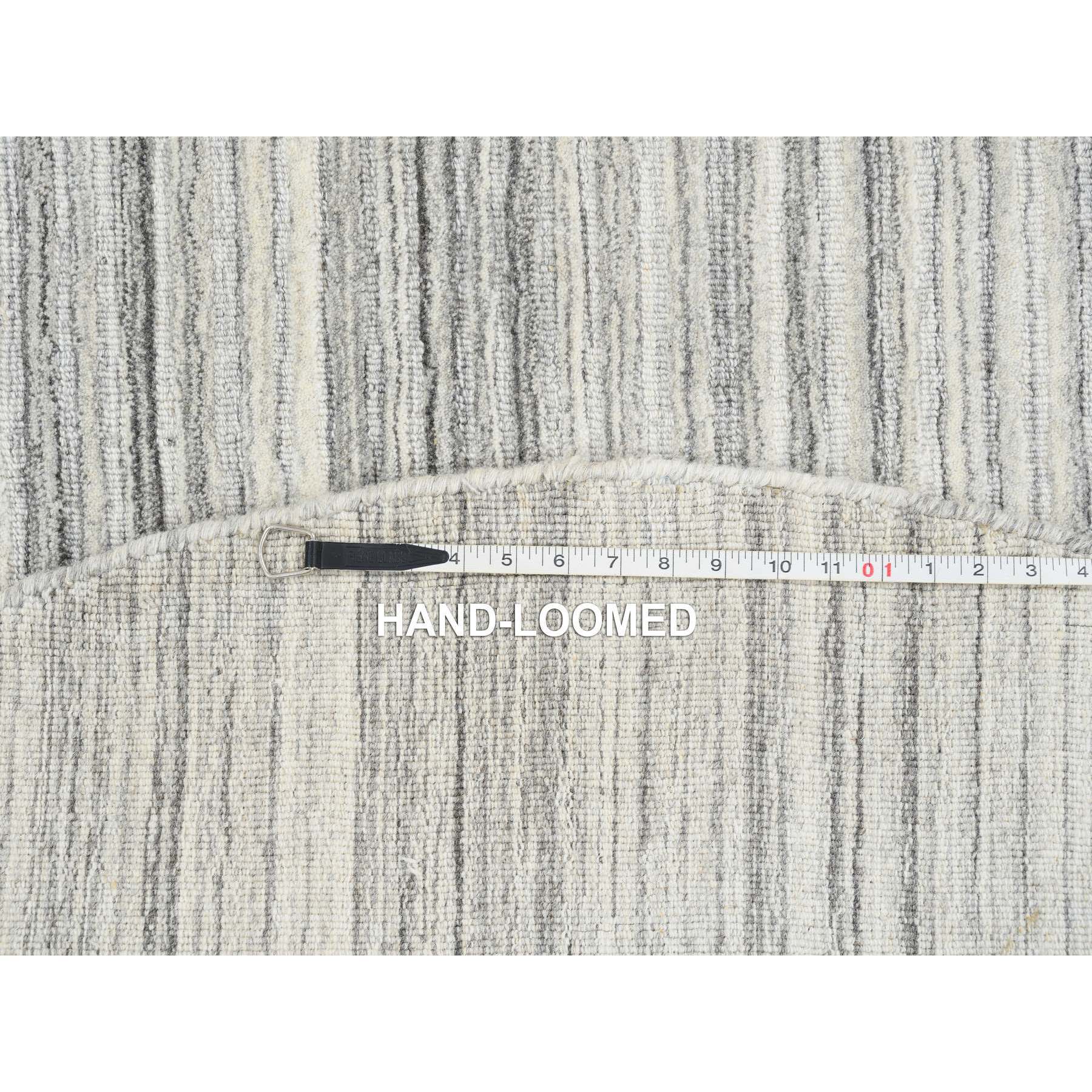5'10"x5'10" Platinum Gray and Cream, Plain Hand Loomed Undyed Natural Wool, Modern Design Thick and Plush, Round Oriental Rug HR64984 - Image 8