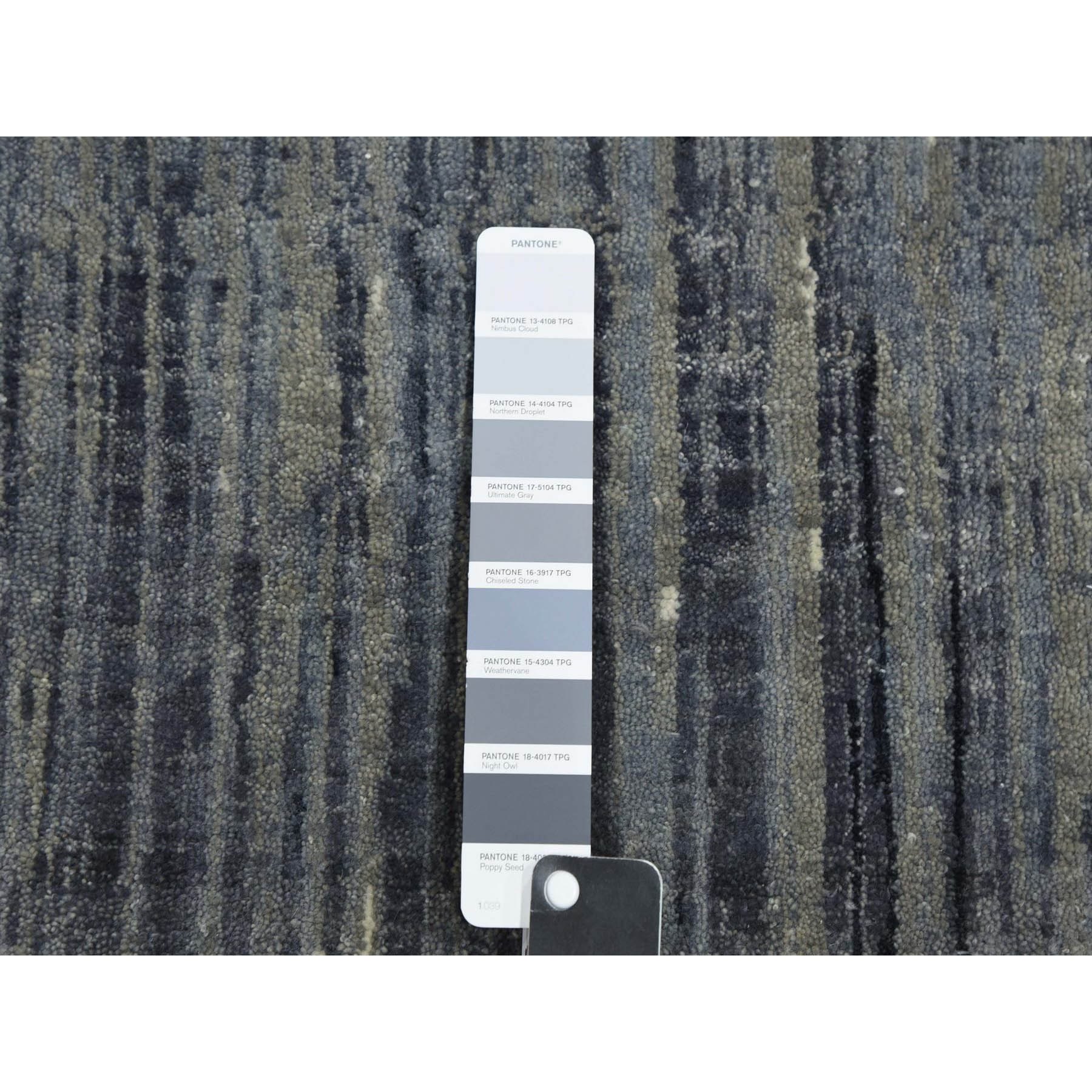 2'6"x10'2" Gray and Blue, Pure Wool Hand Knotted, Modern Ombre Design Densely Woven, Runner Oriental Rug HR75184 - Image 4
