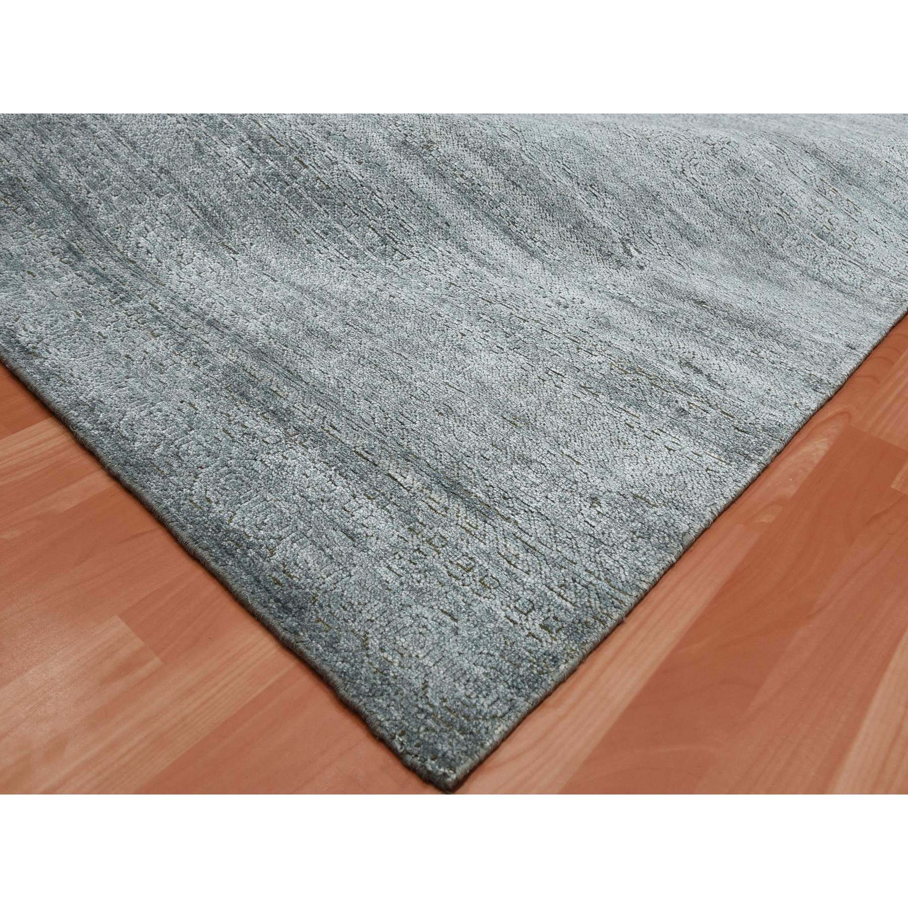 8'10"x8'10" Gray, Plant Based Silk, Transitional Design Raised Pattern Hand Knotted, Square Oriental Rug HR75223 - Image 6