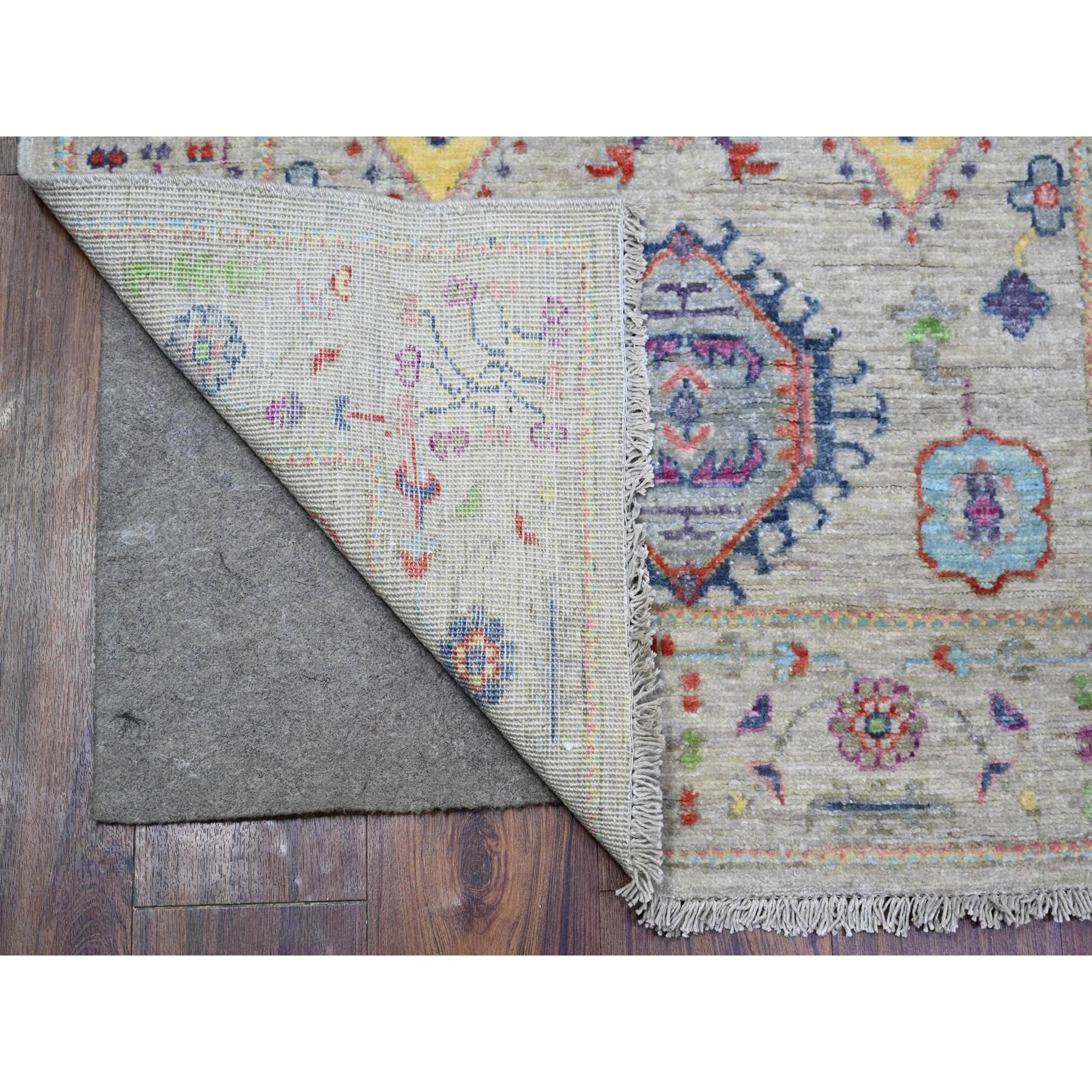 3'x4'10" Beige, Finer Peshawar with Karajeh Design, Dense Weave Vegetable Dyes, Pure Wool Hand Knotted, Oriental Rug HR73131 - Image 2