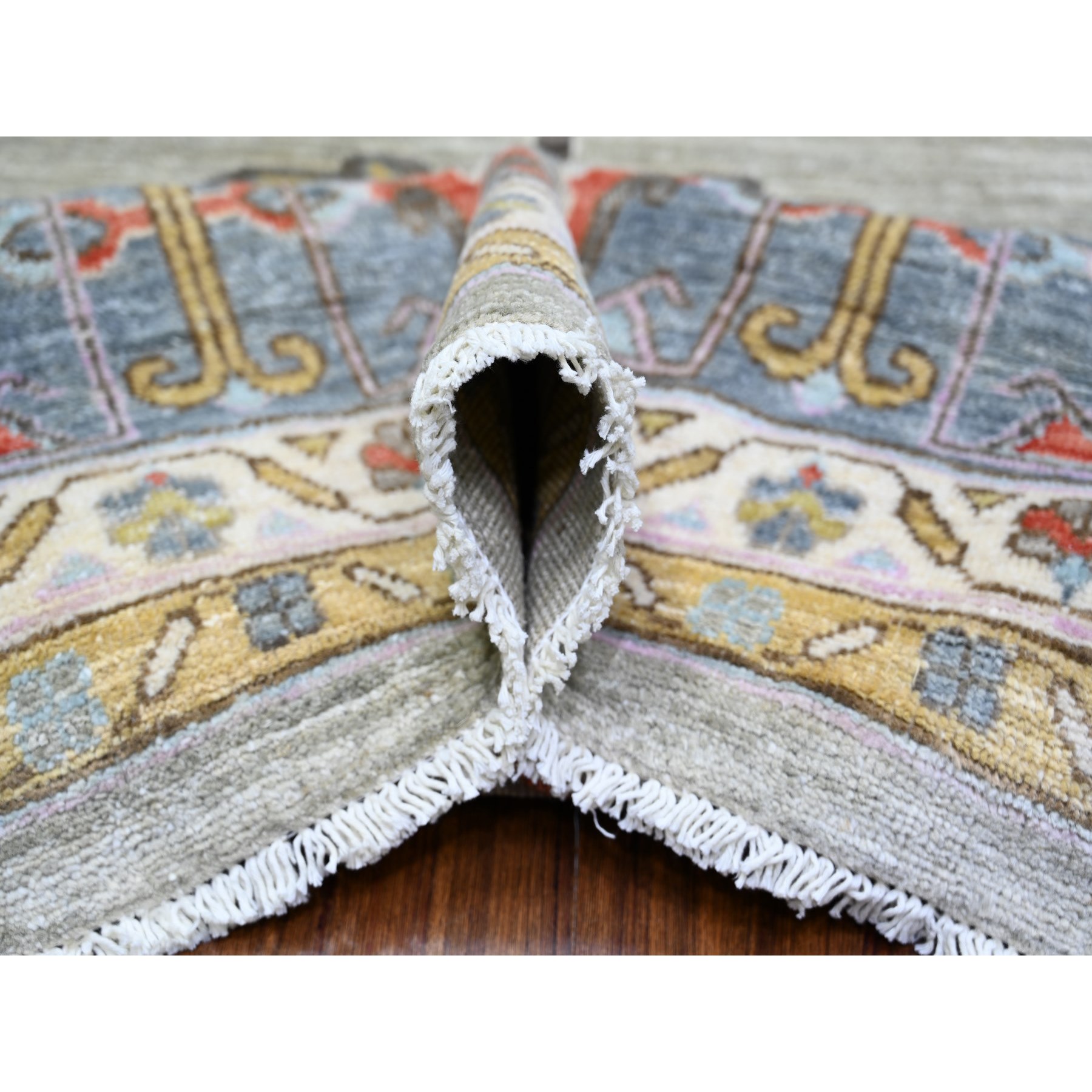 8'8"x11'7" Echo Gray, Pure Wool Hand Knotted, Finer Peshawar with Heriz Medallion Design, Densely Woven Natural Dyes, Oriental Rug HR73406 - Image 6