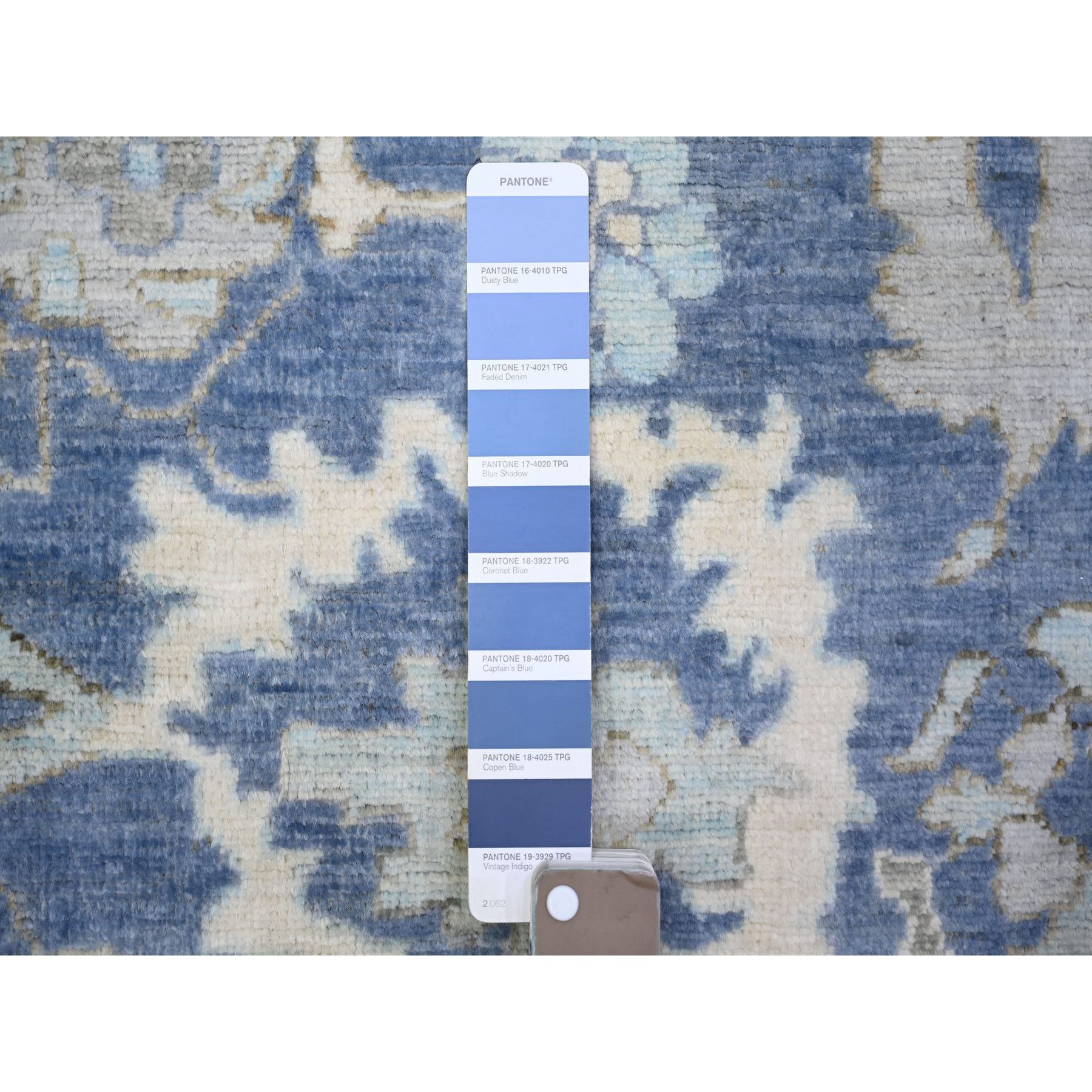 6'2"x8'10" Queen Blue, Finer Peshawar with Heriz Design, Dense Weave Vegetable Dyes, Extra Soft Wool Hand Knotted, Oriental Rug HR73483 - Image 4