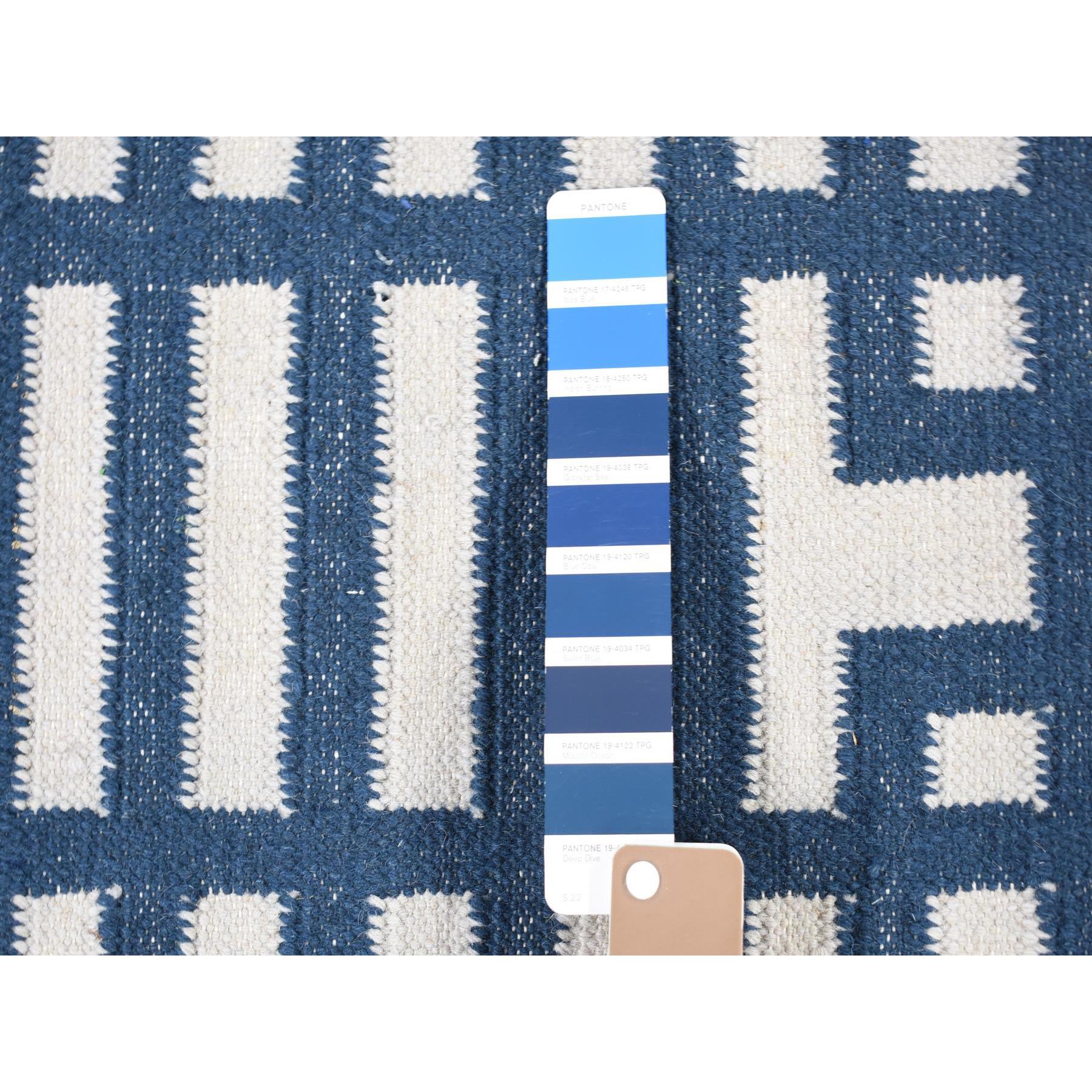 5'2"x7' Yale Blue, Kilim Geometric Design Flat Weave, Hand Woven Organic Wool, Reversible Oriental Rug HR80533 - Image 4
