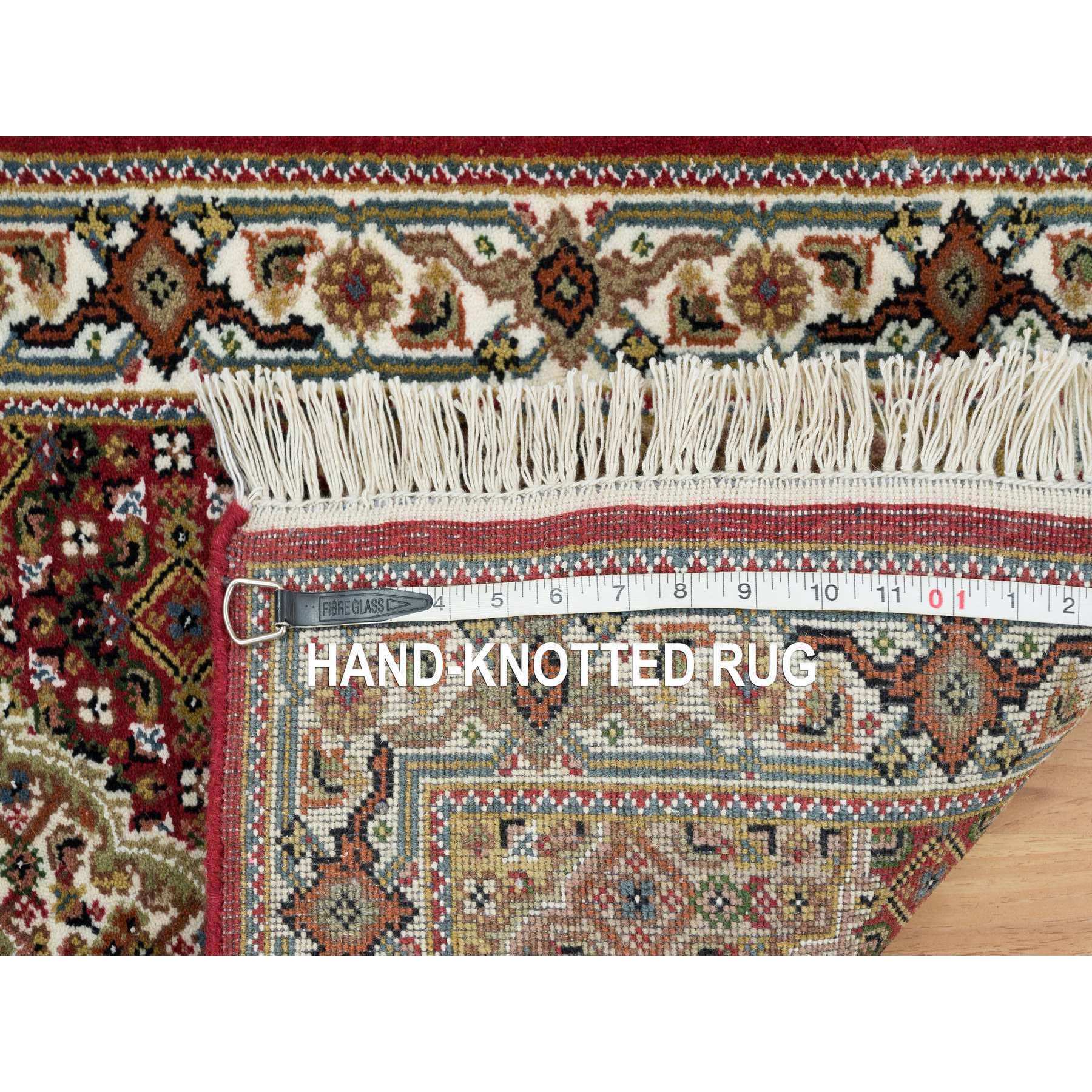 2'x4'2" Mahogany Red, Tabriz Mahi with Fish Medallion Design, 100% Wool, 175 KPSI, Hand Knotted, Mat Oriental Rug HR65083 - Image 8
