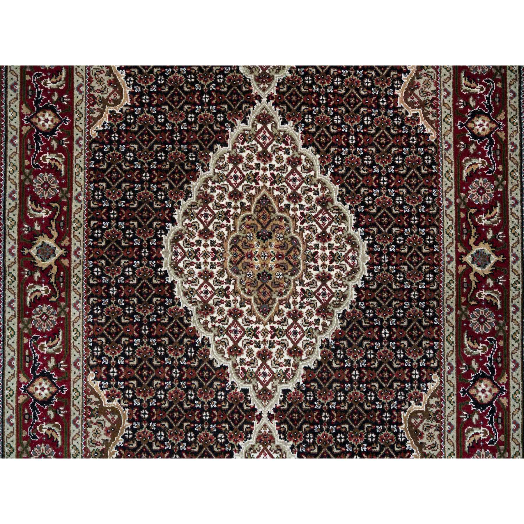 4'x6'1" Rich Black, Tabriz Mahi with Fish Medallion Design, 175 KPSI, Hand Knotted, 100% Wool, Oriental Rug HR65099 - Image 5