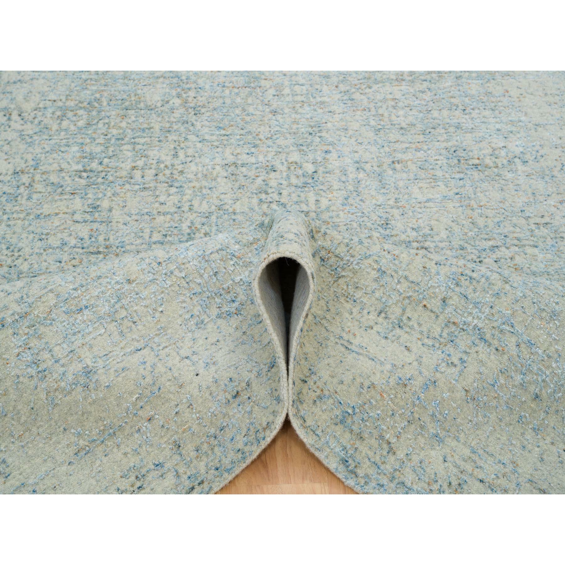 5'10"x9' Gray with Touches of Blue, Wool and Plant Based Silk, Modern Jacquard Hand Loomed, Soft to the Touch, Oriental Rug HR65196 - Image 5