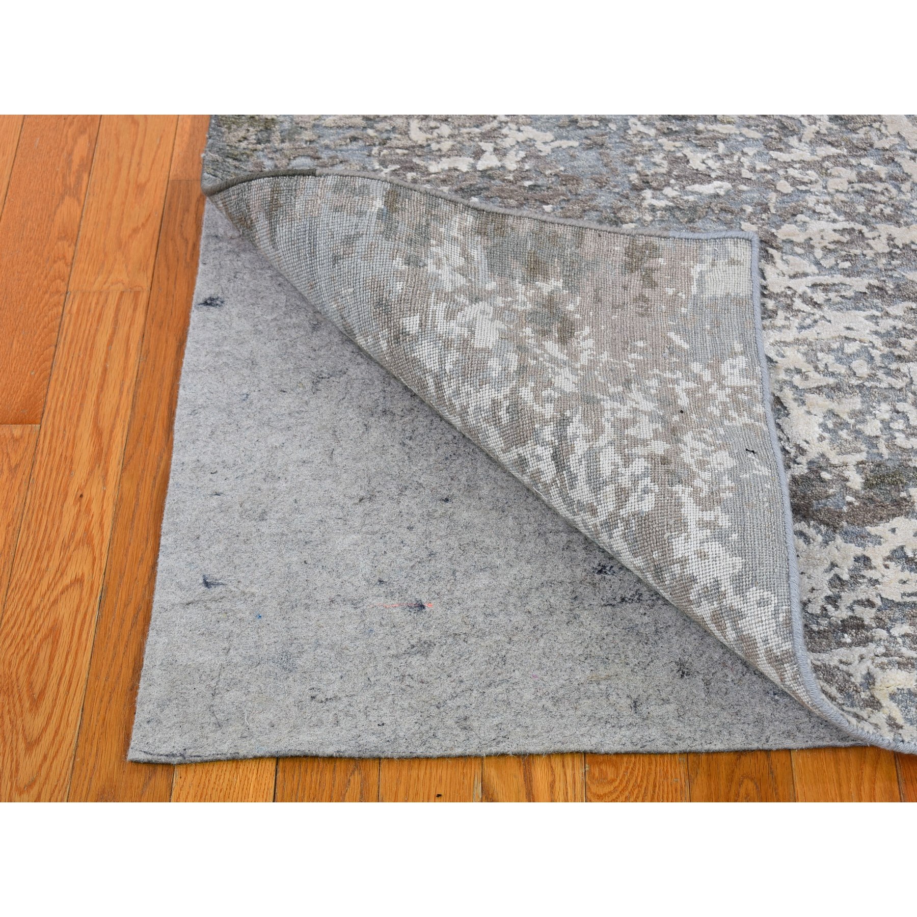 4'x6' Blue Abstract Design Wool and Silk Hi-Low Pile Denser Weave Hand Knotted Oriental Rug HR66528 - Image 4