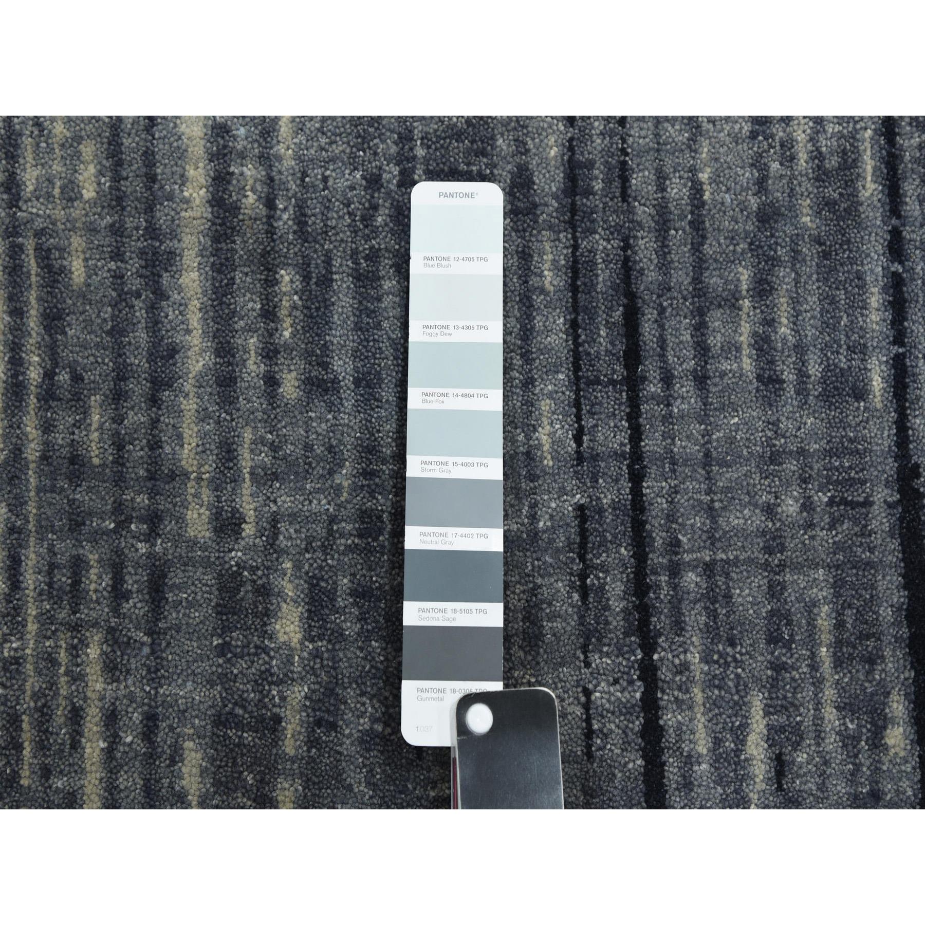10'1"x14'2" Gray and Blue, Densely Woven Pure Wool, Hand Knotted Modern Ombre Design, Oriental Rug HR75252 - Image 8