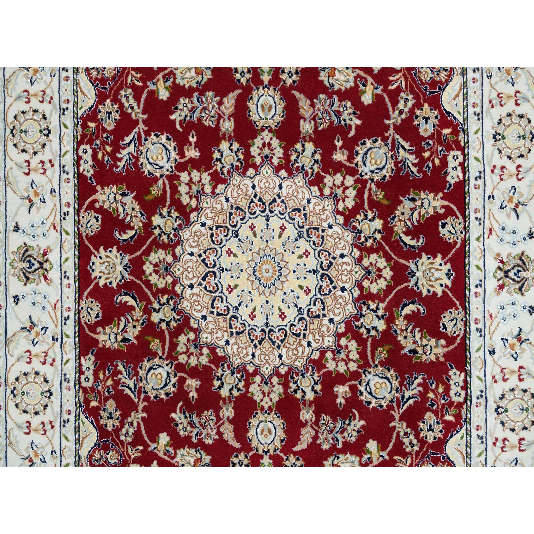 4'7"x6'8" Burgundy Red, Nain with Center Medallion Flower Design, 250 KPSI, Organic Wool, Hand Knotted, Oriental Rug HR65346 - Image 5