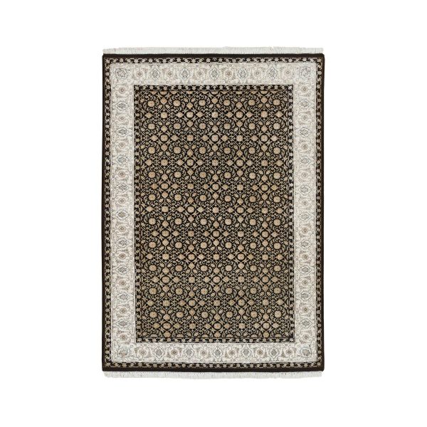 4'1"x6' Eerie Black, Hand Knotted Herati with All Over Fish Mahi Design, 250 KPSI Densely Woven, 100% Wool, Oriental Rug HR65348
