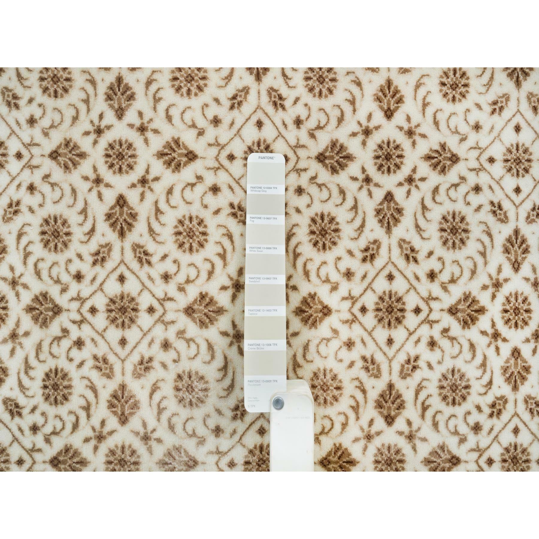 6'3"x6'3" Ivory, 250 KPSI Densely Woven, Pure Wool Hand Knotted, Herati with All Over Fish Mahi Design, Round Oriental Rug HR65389 - Image 4