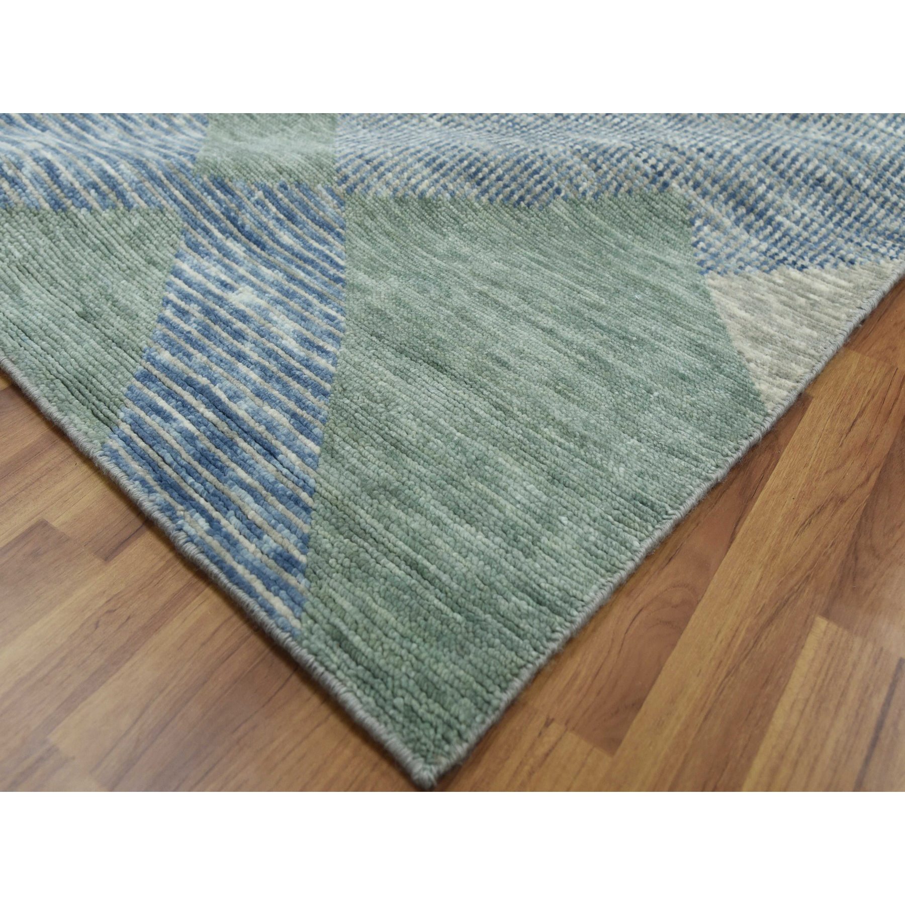 8'2"x10'4" Camouflage Green, Geometric Art Nouveau Collection, Soft Wool Hand Knotted, Oriental Rug HR79418 - Image 7
