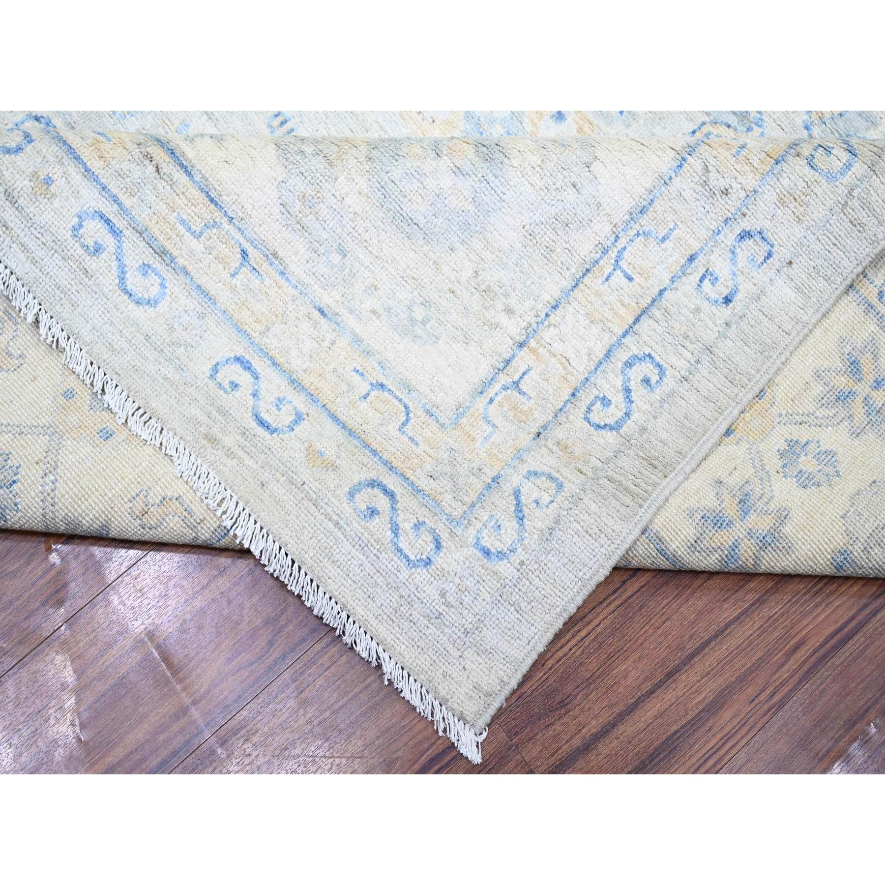 11'9"x14'8" Ivory, White Wash Peshawar with All Over Pattern Vegetable Dyes, 100% Wool Hand Knotted, Oversized Oriental Rug HR74056 - Image 7