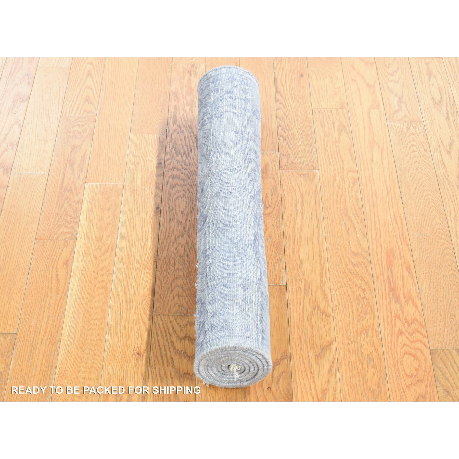 2'6"x5'10" Goose Gray, Broken Persian Design Tone on Tone, Silken Plant Base Silk Hand Knotted, Short Runner Oriental Rug HR80745 - Image 4
