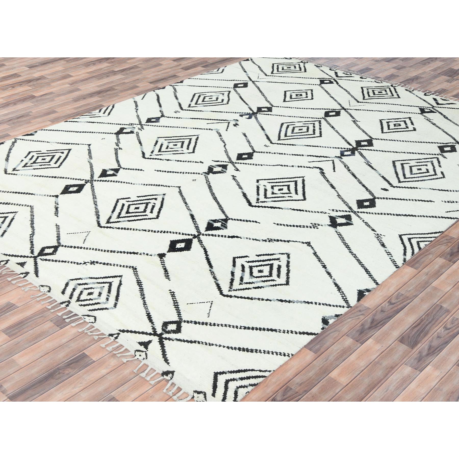 10'x14'4" Ivory, Moroccan Berber Influence with Serrated Pattern, Natural Dyes, Extra Soft Wool Hand Knotted, Oriental Rug HR82953 - Image 4