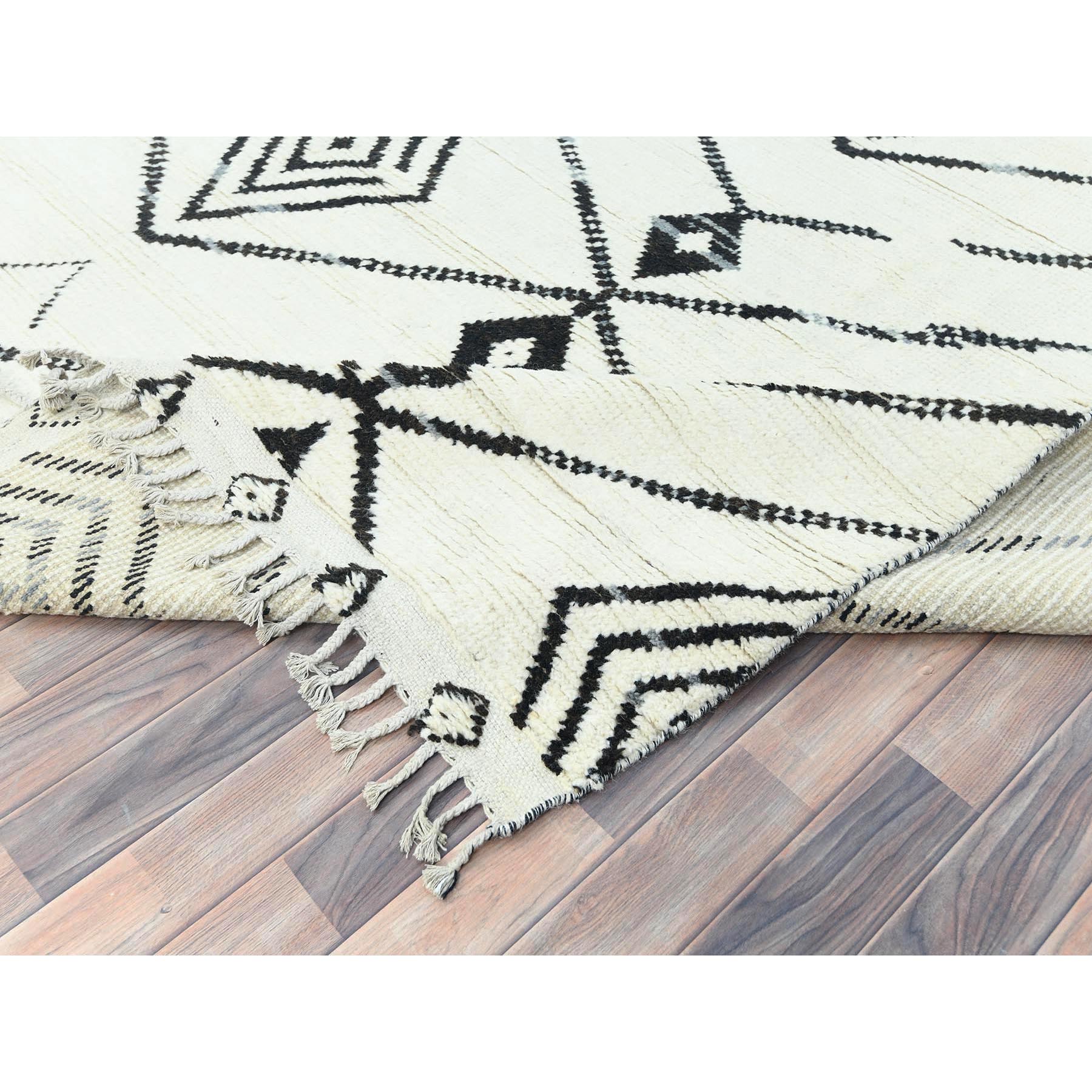 10'x14'4" Ivory, Moroccan Berber Influence with Serrated Pattern, Natural Dyes, Extra Soft Wool Hand Knotted, Oriental Rug HR82953 - Image 7