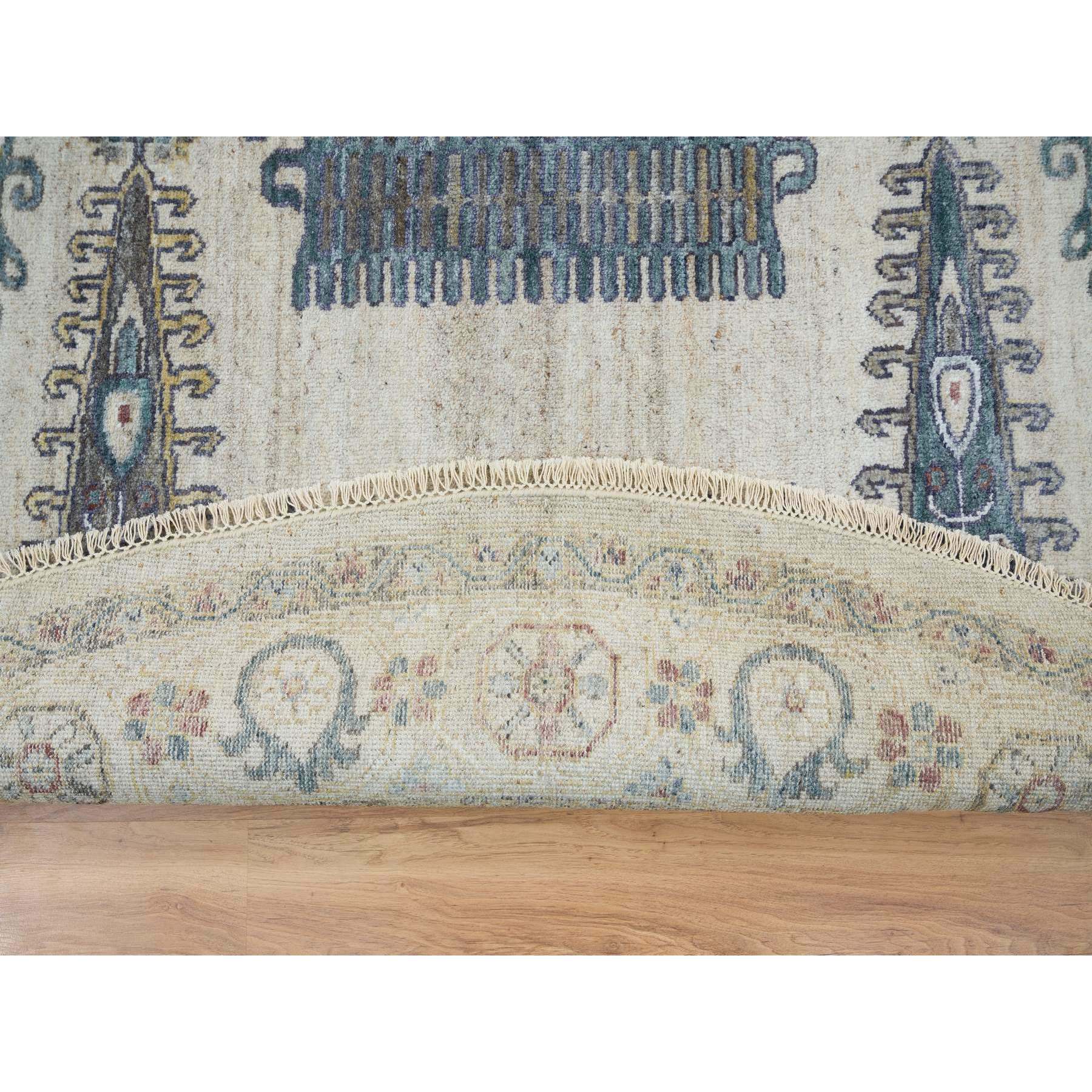 9'9"x9'9" Ivory, Extra Soft Wool, Hand Knotted, Thick and Plush, Reimagined Persian Viss Design, Tone on Tone, Natural Dyes, Round, Oriental Rug HR65636 - Image 4