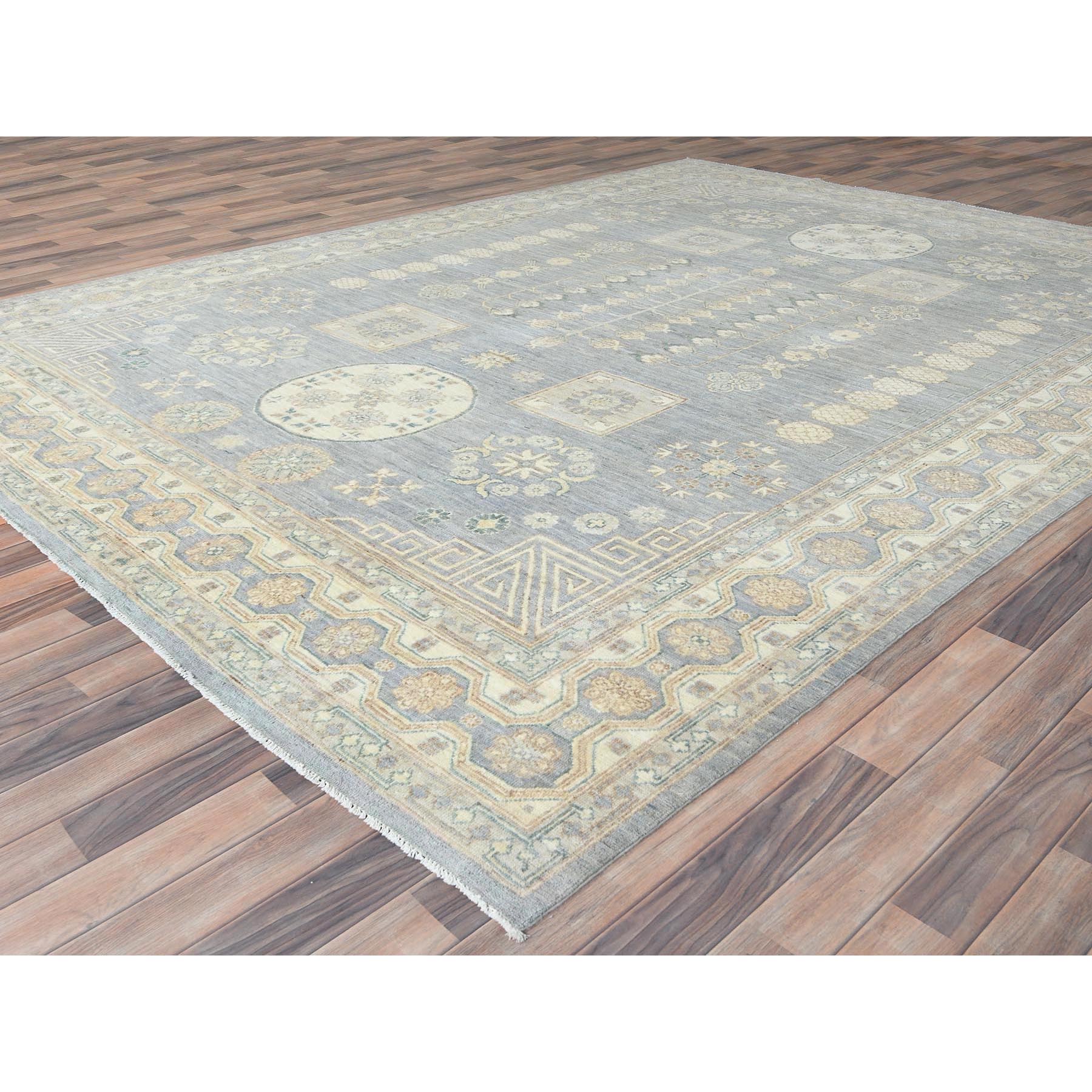 9'1"x12' Misty Gray, Afghan Peshawar with Khotan Design, Stone Washed, Soft Wool, Hand Knotted, Oriental Rug HR82702 - Image 4