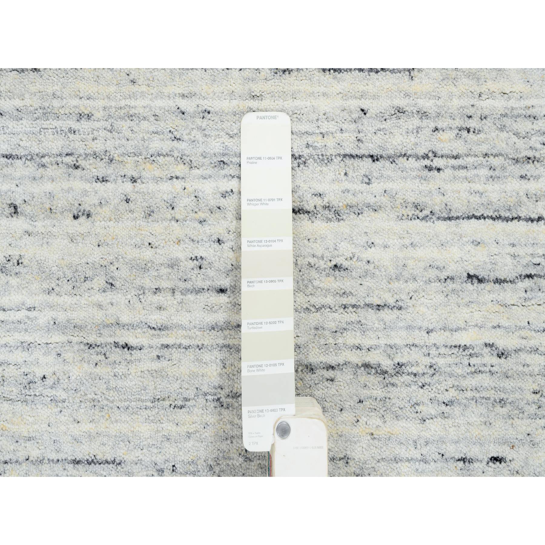 6'x6' Ivory, Extra Soft Wool Hand Loomed, Plain Modern Striped Design Soft Pile, Square Oriental Rug HR64774 - Image 4