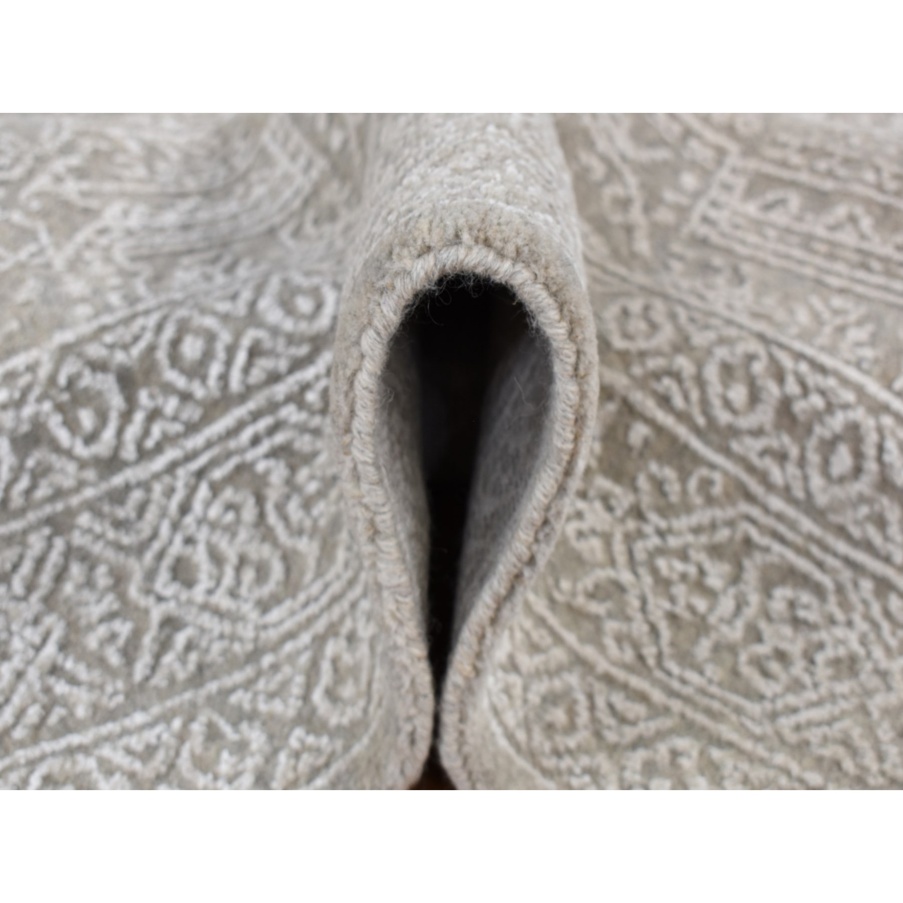 5'9"x9' Dorian Gray, Wool and Plant Based Silk, Fine Jacquard Hand Loomed, Tone on Tone, Oriental Rug HR87003 - Image 6