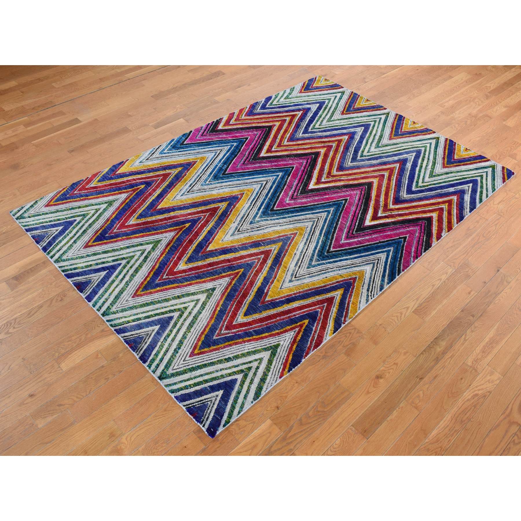 6'x9' Rouge Pink, Hand Knotted, Colorful Chevron Design, Sari Silk with Textured Wool, Oriental Rug HR87005 - Image 3