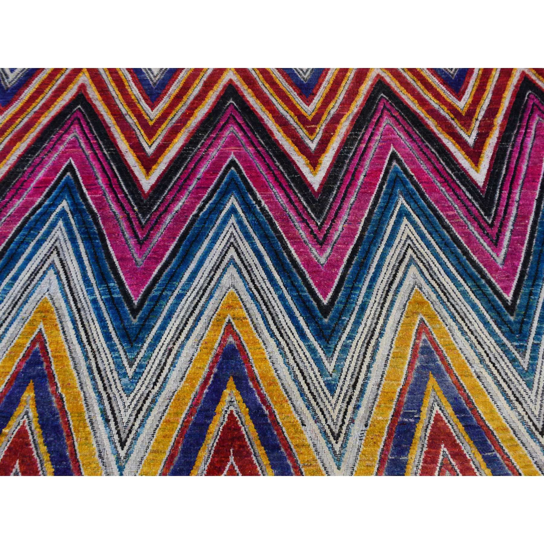 6'x9' Rouge Pink, Hand Knotted, Colorful Chevron Design, Sari Silk with Textured Wool, Oriental Rug HR87005 - Image 8