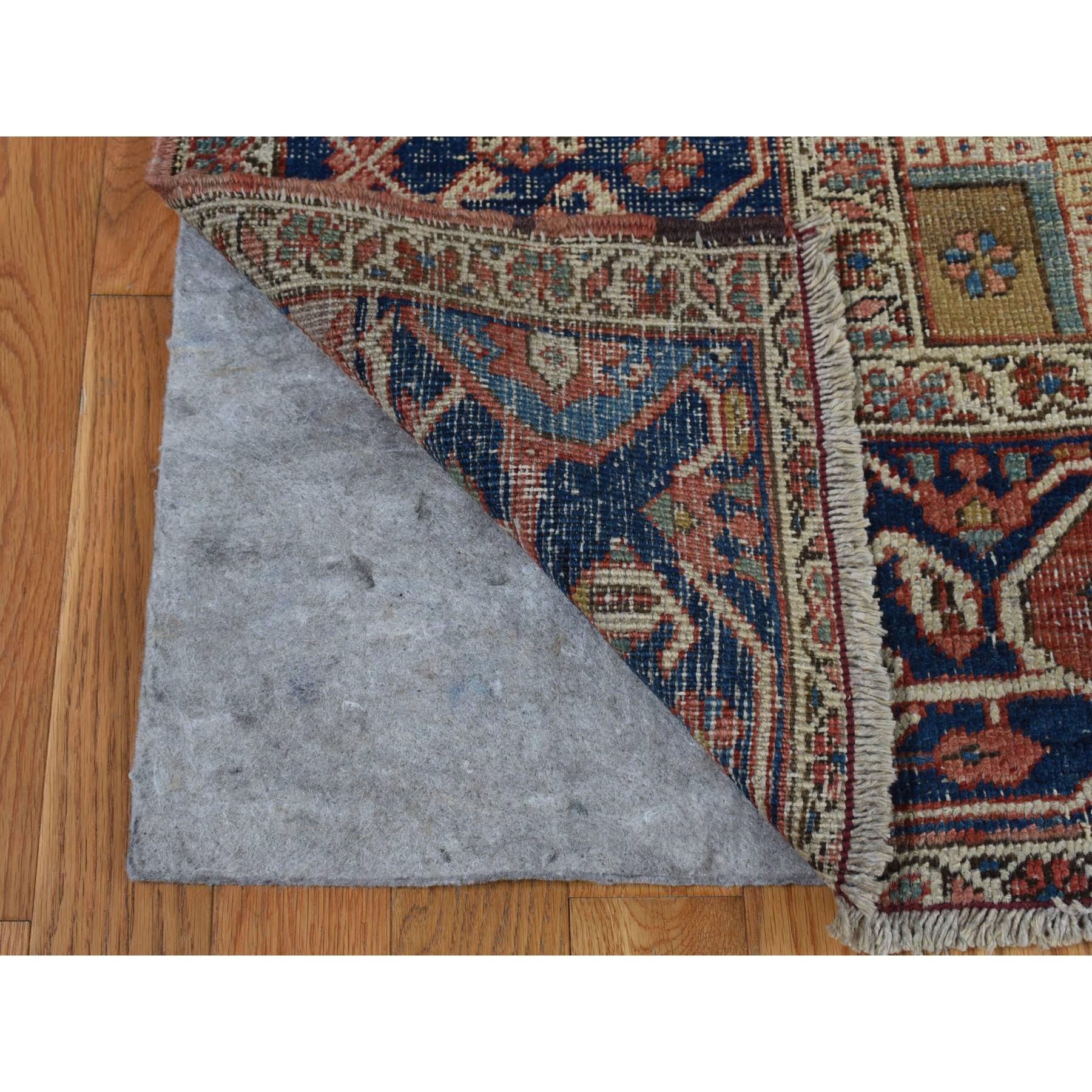 9'9"x12'6" Barn Red, Antique Persian Serapi Heriz, Even Wear, Hand Knotted, Pure Wool, Sides and Ends Professionally Secured, Cleaned, Harmonizing Color Combination, Oriental Rug HR87424 - Image 5