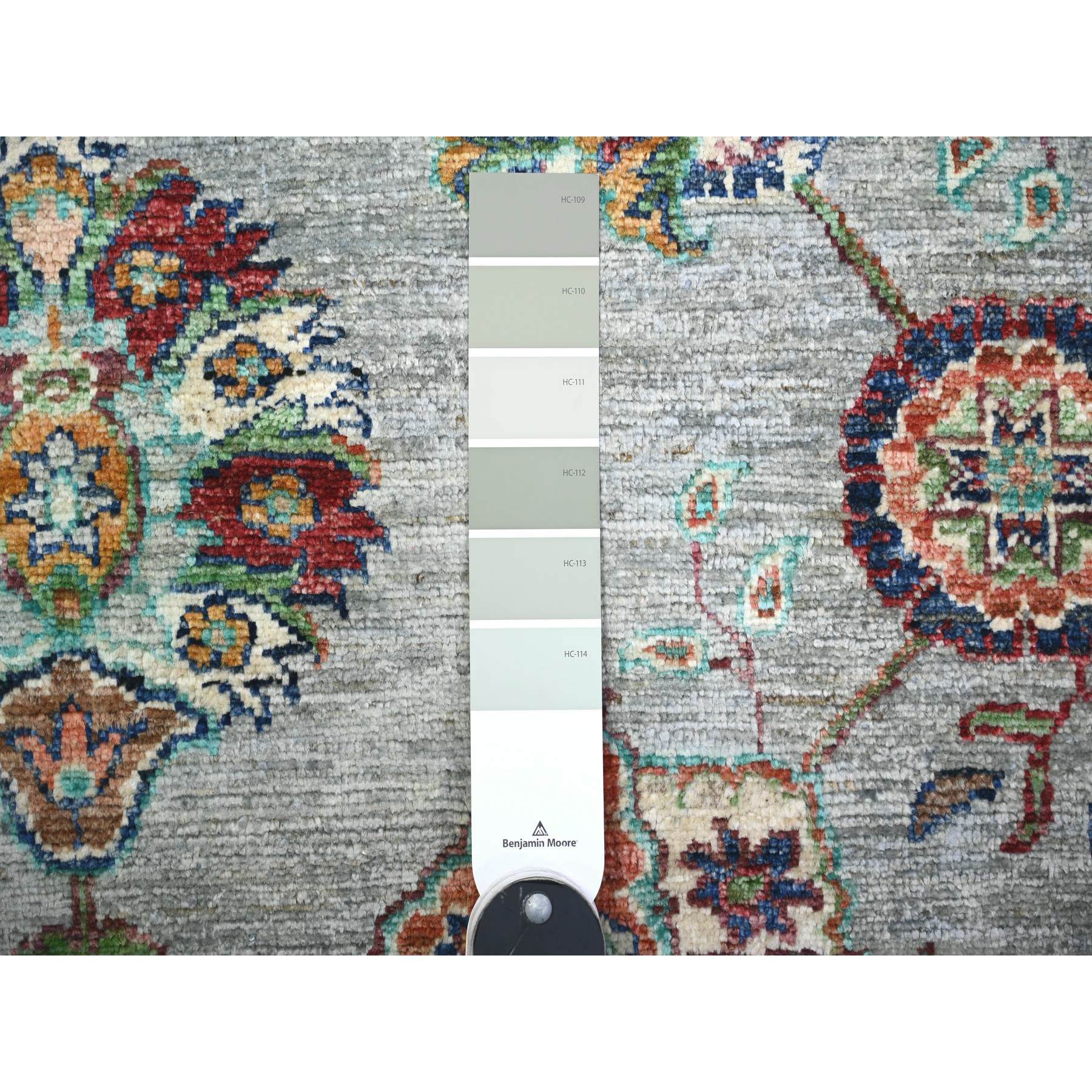 8'9"x12'1" Misty Gray, Sultani Motif with Tabriz Shah Abbass Flower Design Featuring a Plain Border, 100% Wool, Hand Knotted, Oriental Rug HR74704 - Image 8