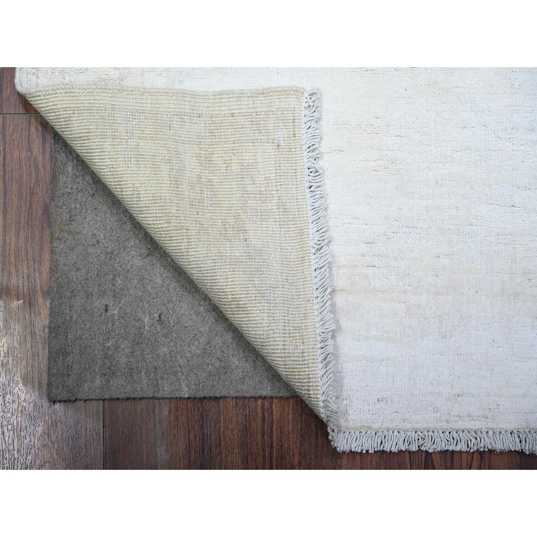 3'x4'9" Aircraft White, White Wash Peshawar with Faded Colors, Soft Wool, Hand Knotted, Oriental Rug HR74871 - Image 2