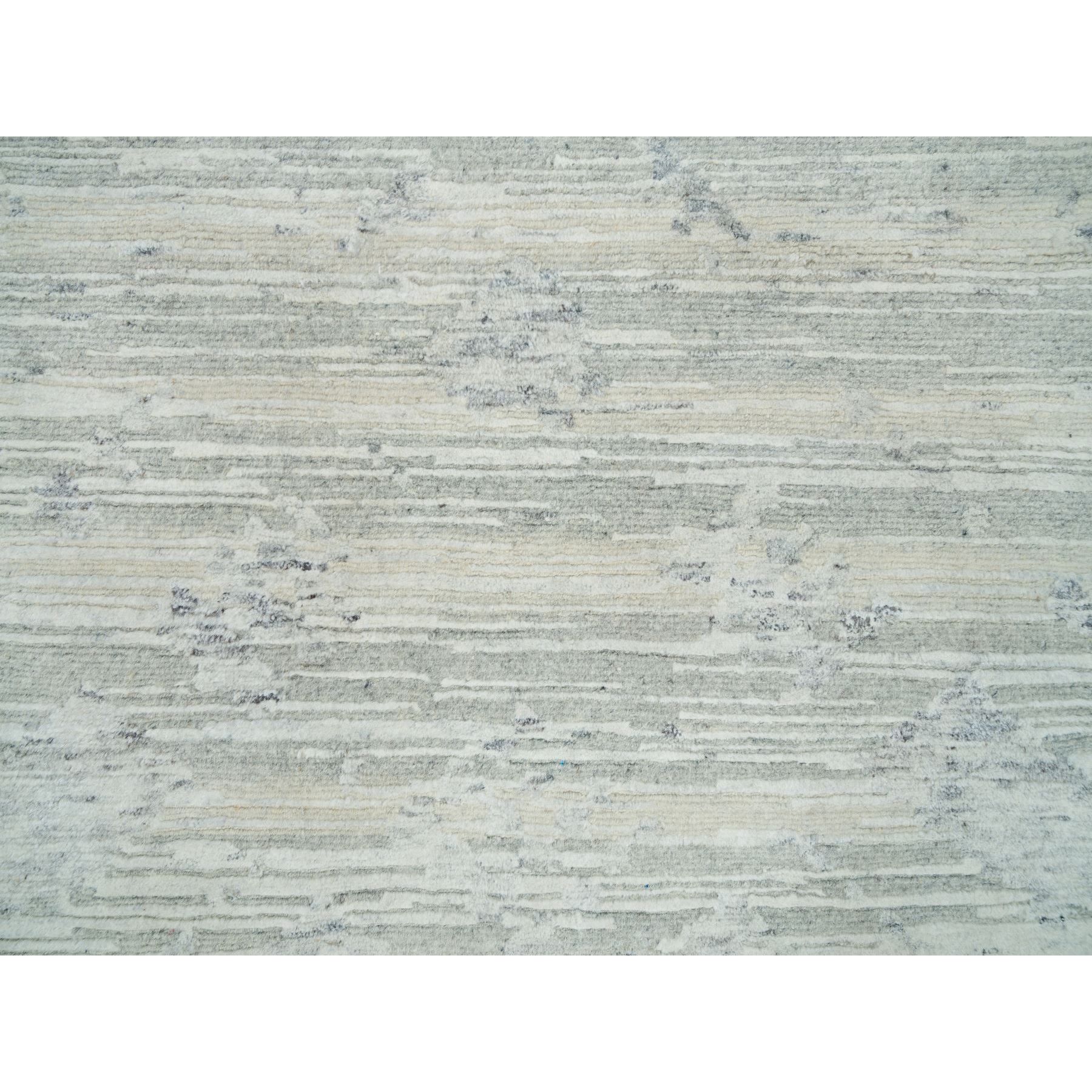 2'7"x22' Platinum Gray, Modern Design, Hand Spun Undyed Natural Wool, Hand Knotted, XL Runner Oriental Rug HR65957 - Image 5
