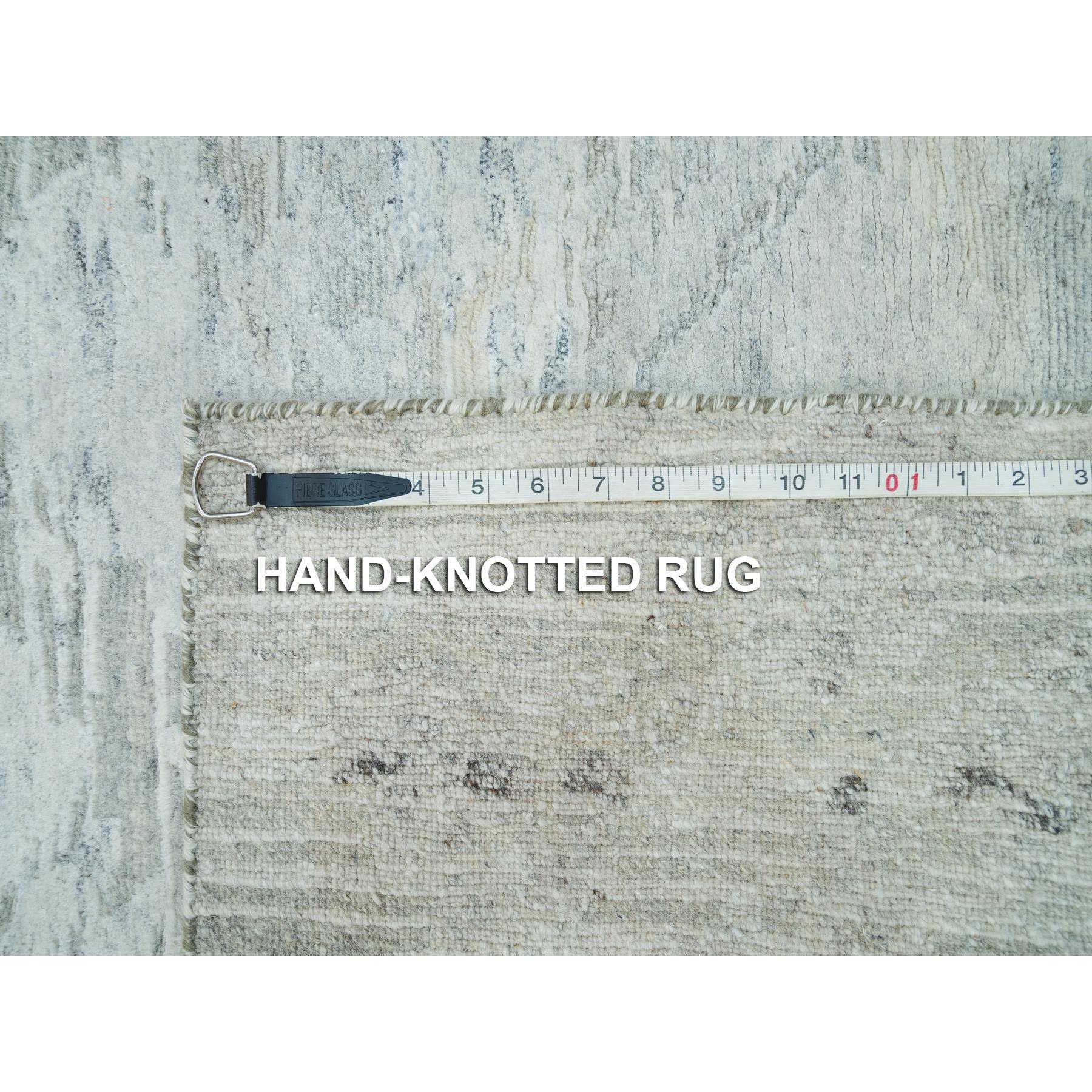 2'7"x22' Platinum Gray, Modern Design, Hand Spun Undyed Natural Wool, Hand Knotted, XL Runner Oriental Rug HR65957 - Image 8