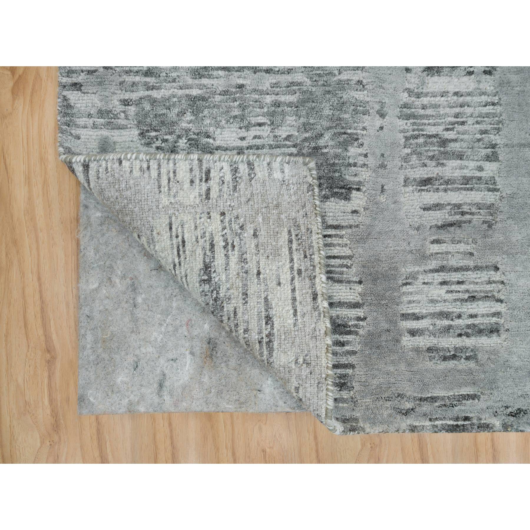 3'x5'1" Ash Gray, Modern Design, Hand Spun Undyed Natural Wool, Hand Knotted, Oriental Rug HR65961 - Image 3