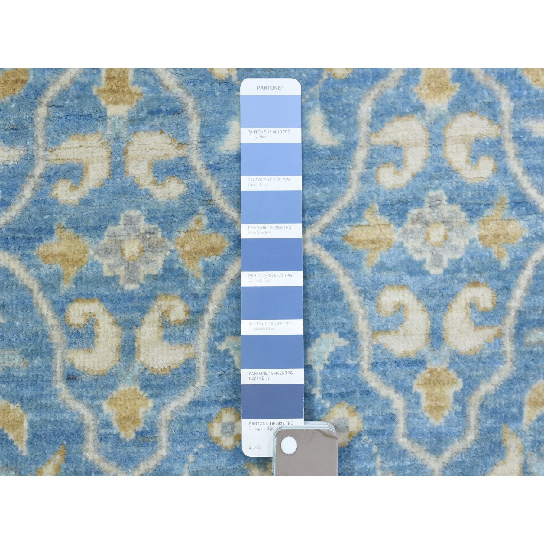 2'7"x7'7" Light Blue, Fine Peshawar with Ziegler Mahal Design, Natural Dyes Densely Woven, Velvety Wool Hand Knotted, Runner Oriental Rug HR72538 - Image 3