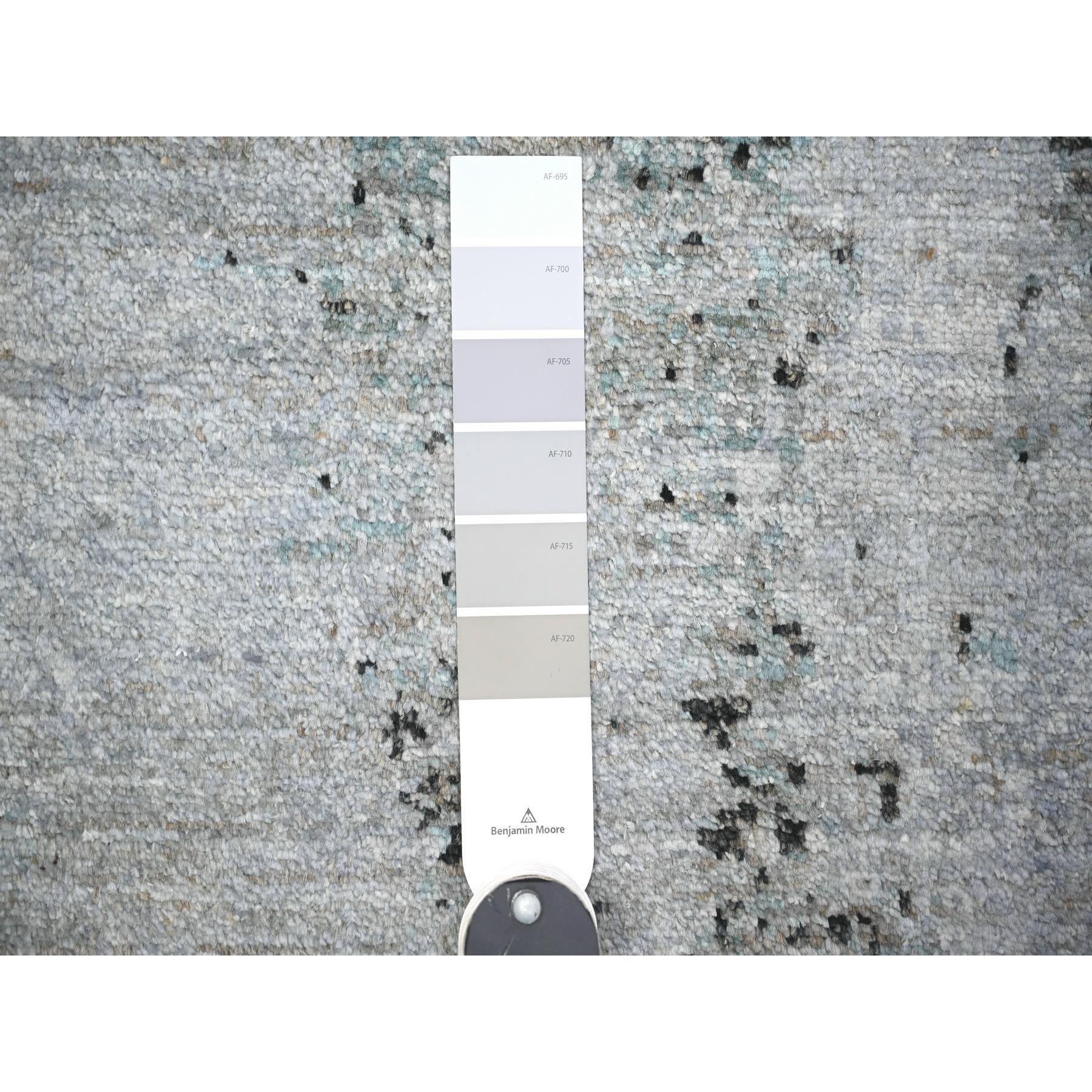 8'10"x12'9" Cloud gray, Tone on Tone, Modern Galaxy Design, Pure Wool, Hand Knotted, Oriental Rug HR74628 - Image 8