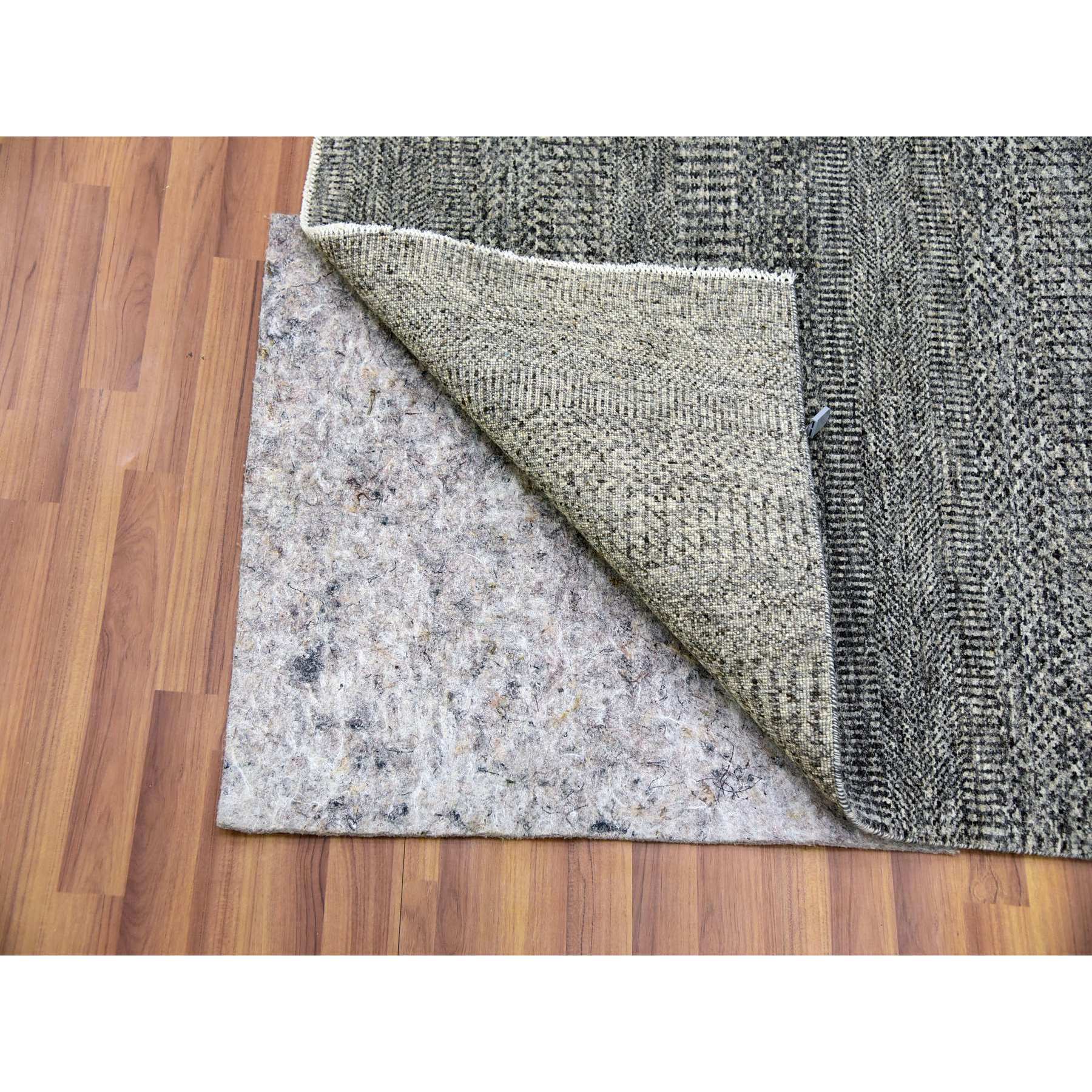 5'2"x7' Medium Gray, Natural Undyed Wool, Hand Knotted, Modern Grass Design, Oriental Rug HR79478 - Image 3