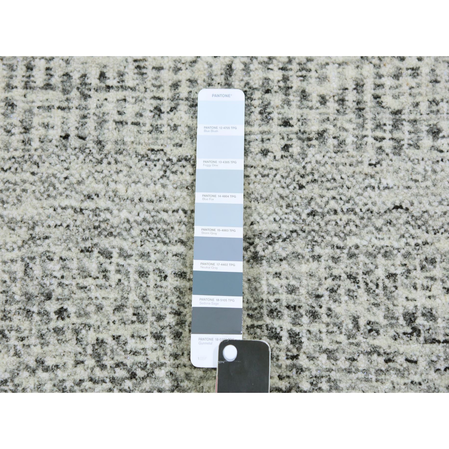 11'x11' Bright Gray, Modern Grass Design, Tone on Tone, Undyed Natural Wool, Hand Knotted, Round Oriental Rug HR79507 - Image 7