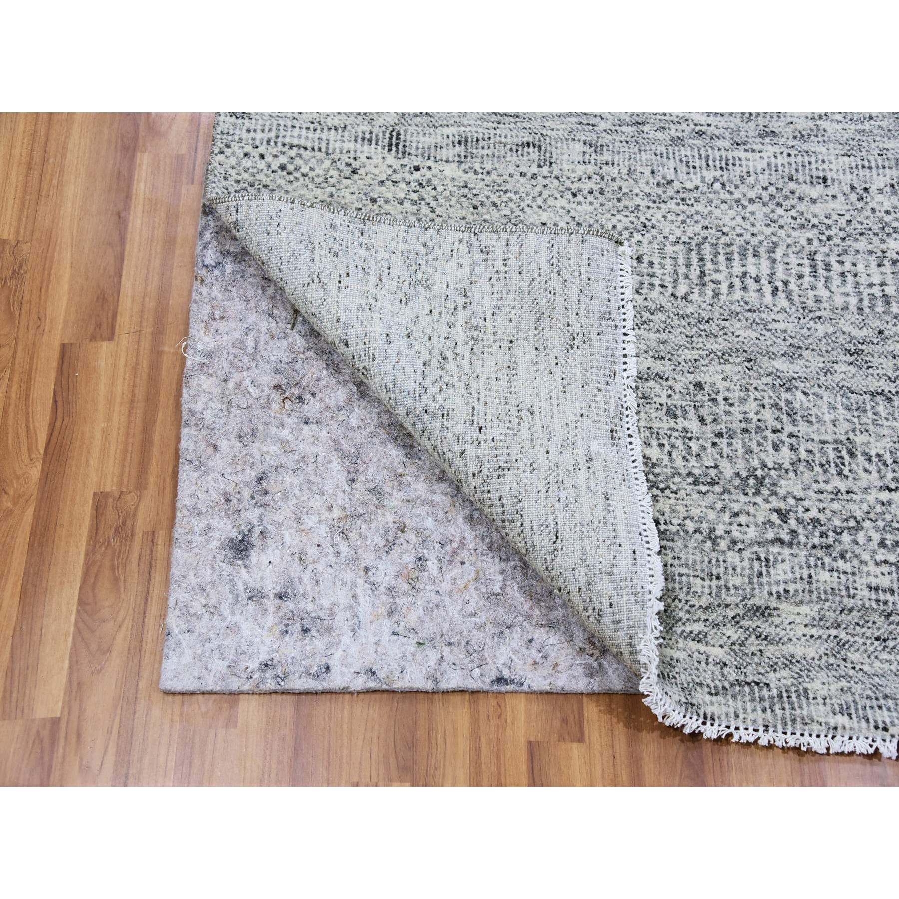6'x6' Cloud Gray, Natural Undyed Wool, Modern Grass Design, Hand Knotted, Tone on Tone, Square Oriental Rug HR79518 - Image 3