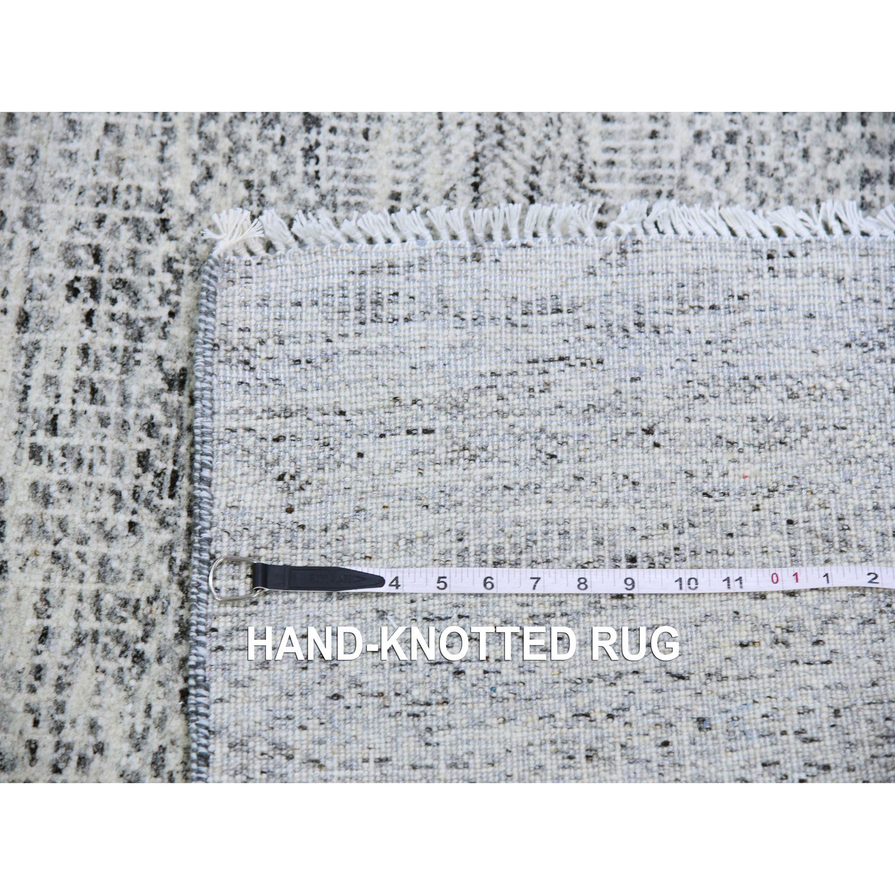 4'x6'4" Platinum Gray, Pure Undyed Wool, Hand Knotted, Tone on Tone, Modern Grass Design, Oriental RugHR79523 - Image 7